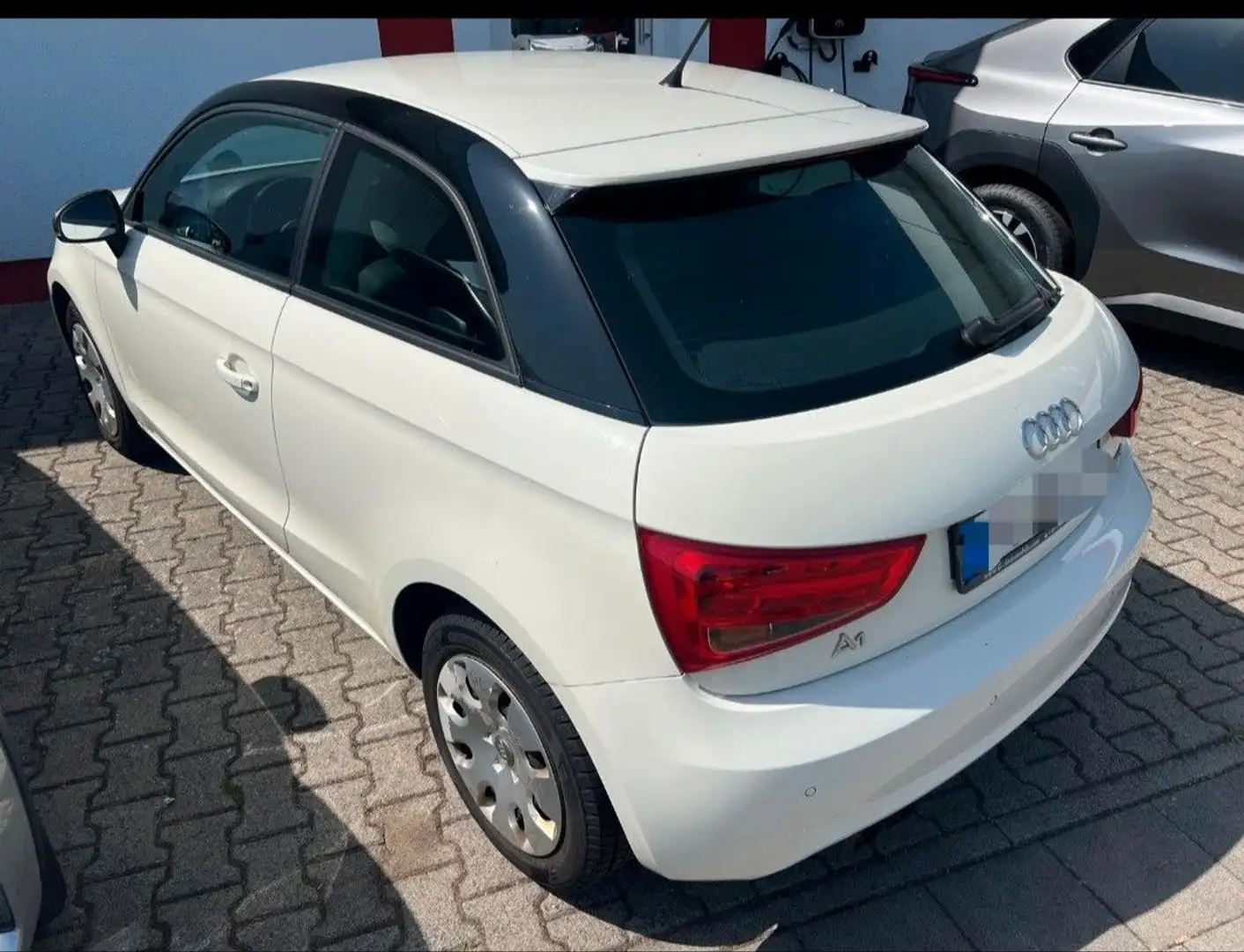 Audi A1 attraction KLIMA SHZ SR ALU WR Білий - 2