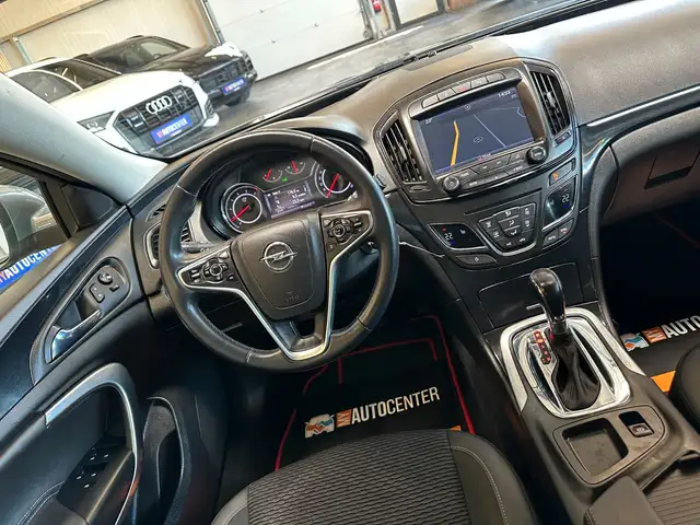 Opel Insignia view 8