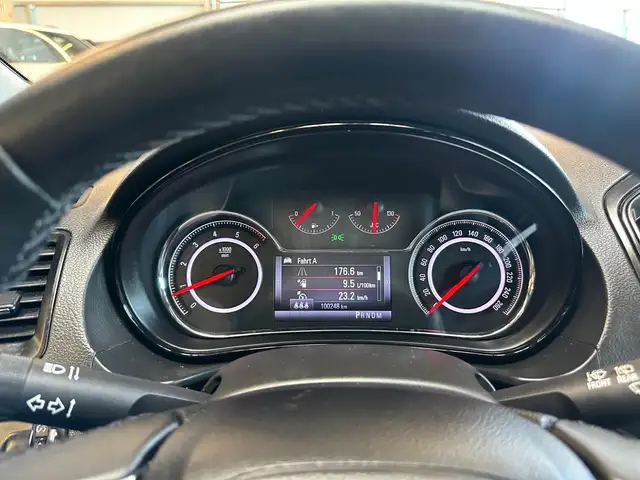 Opel Insignia view 13