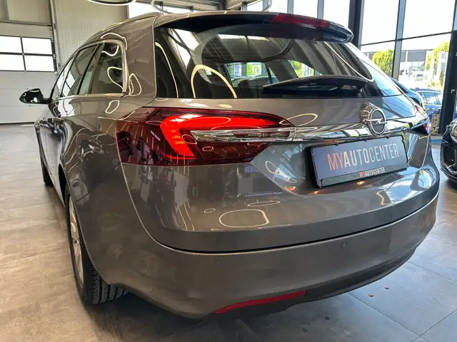 Opel Insignia view 5