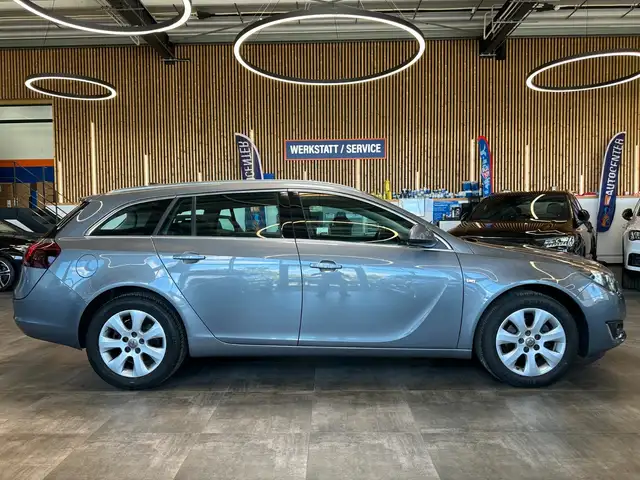Opel Insignia view 16