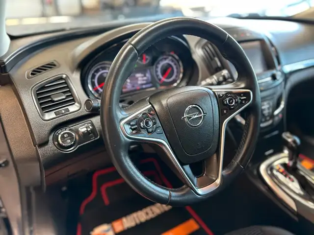 Opel Insignia view 9