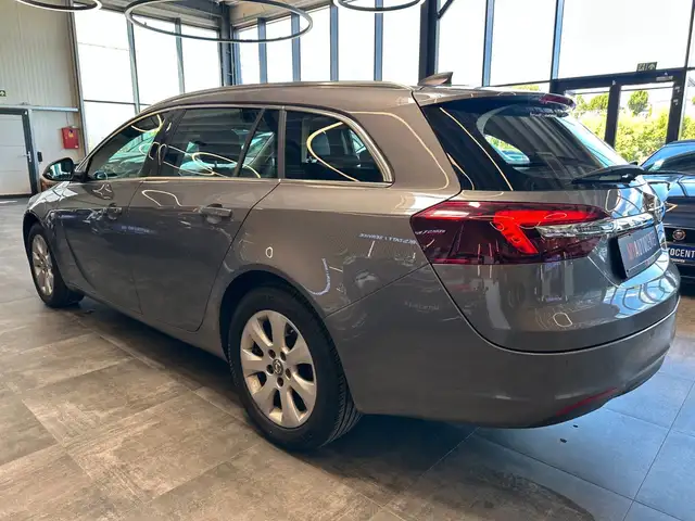 Opel Insignia view 25