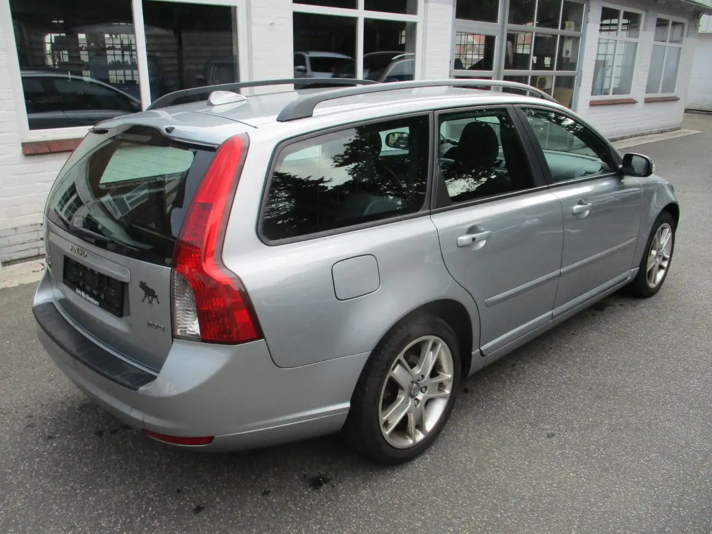 Volvo V50 2.0D "Momentum" Silber - 2