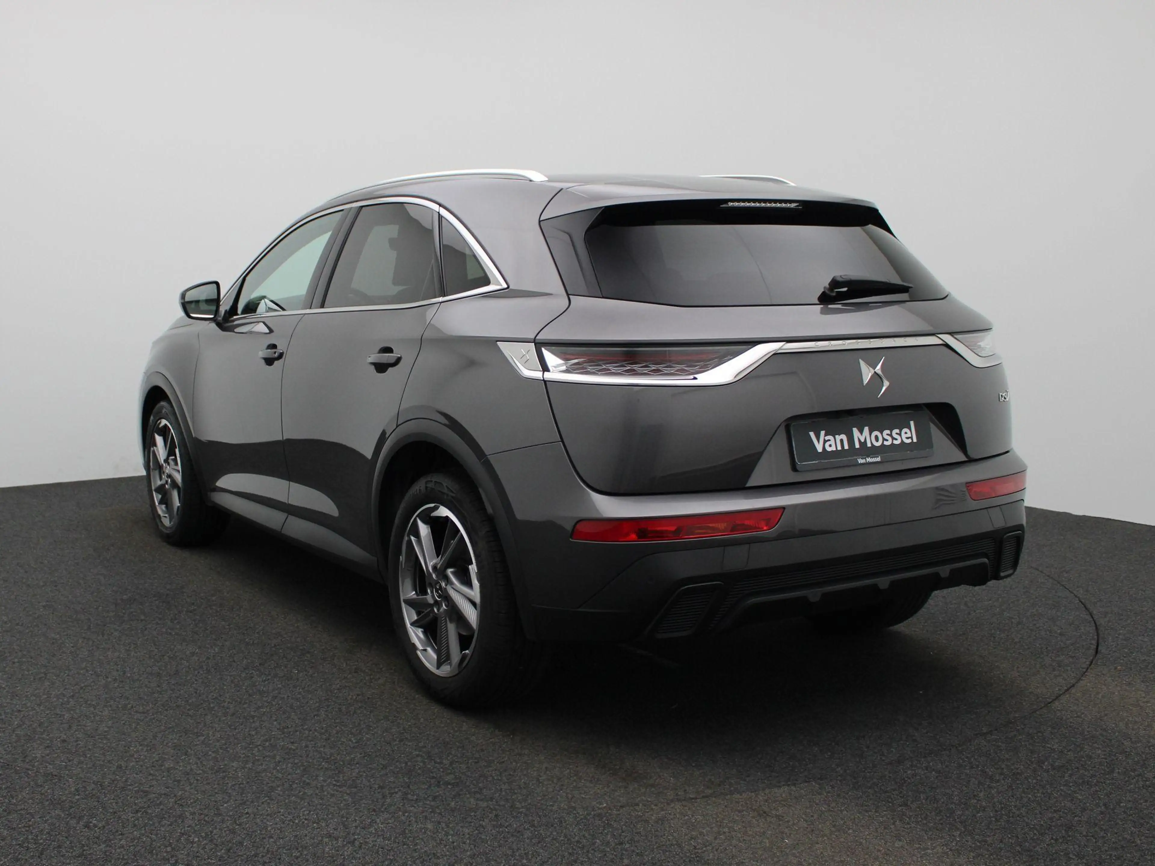 DS Automobiles DS 7 Crossback 1.5 BlueHDi 130 Automatic Bastille + — photo 2