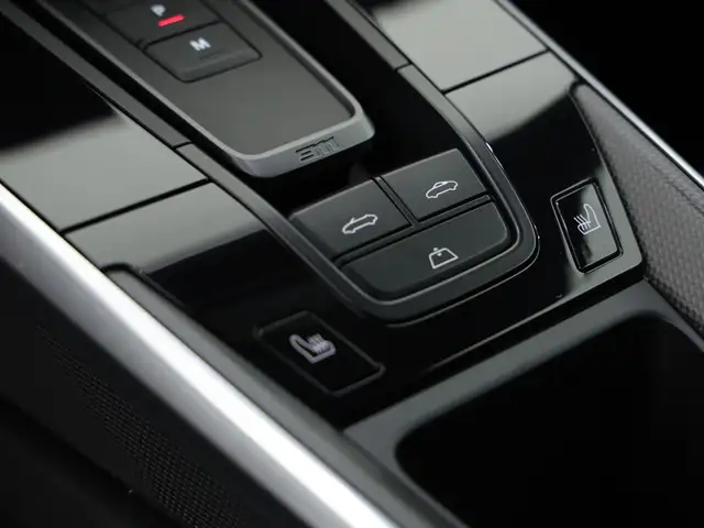 Porsche 911 view 9