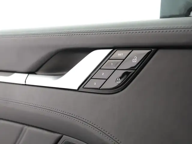Porsche 911 view 14