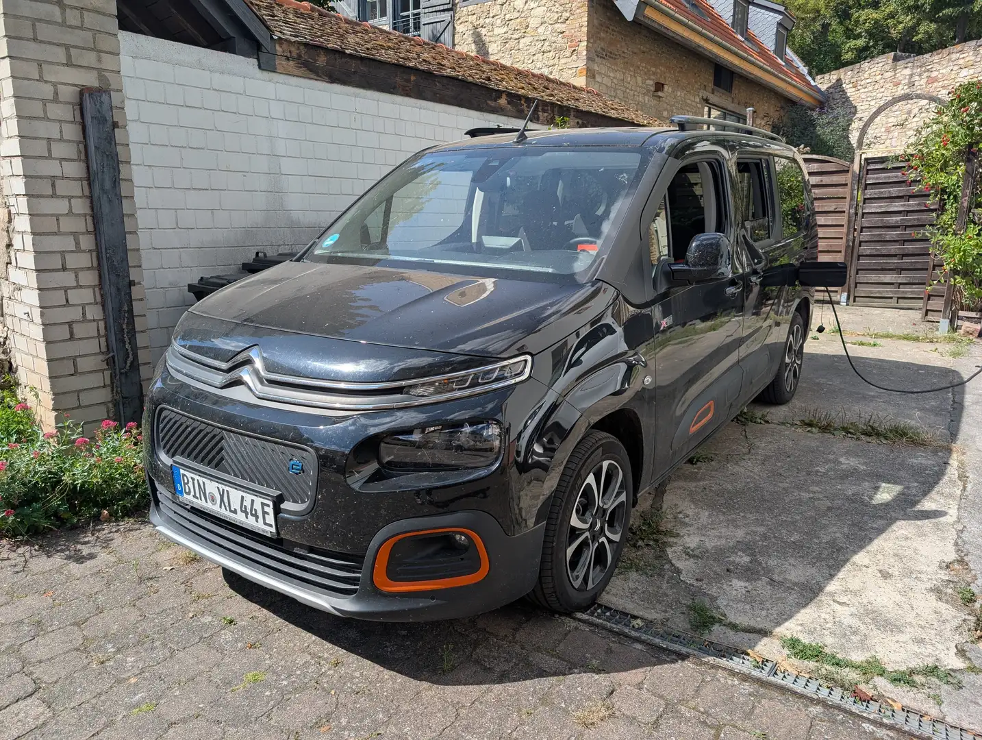Citroen Berlingo ë-Berlingo XL Elektromotor 136 SHINE Schwarz - 2