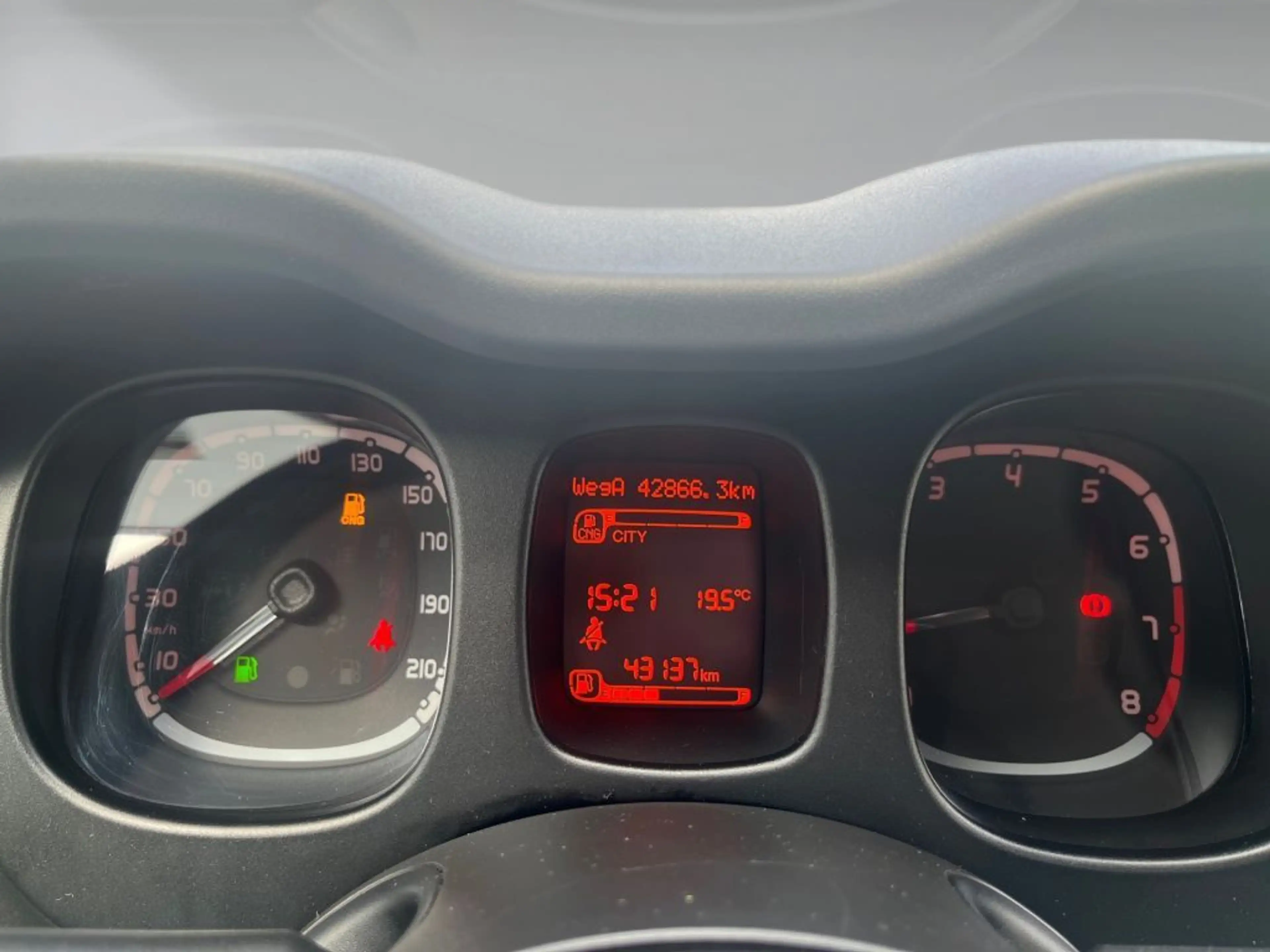 Fiat Panda Lounge 0.9 Twinair Natural Power — photo 12