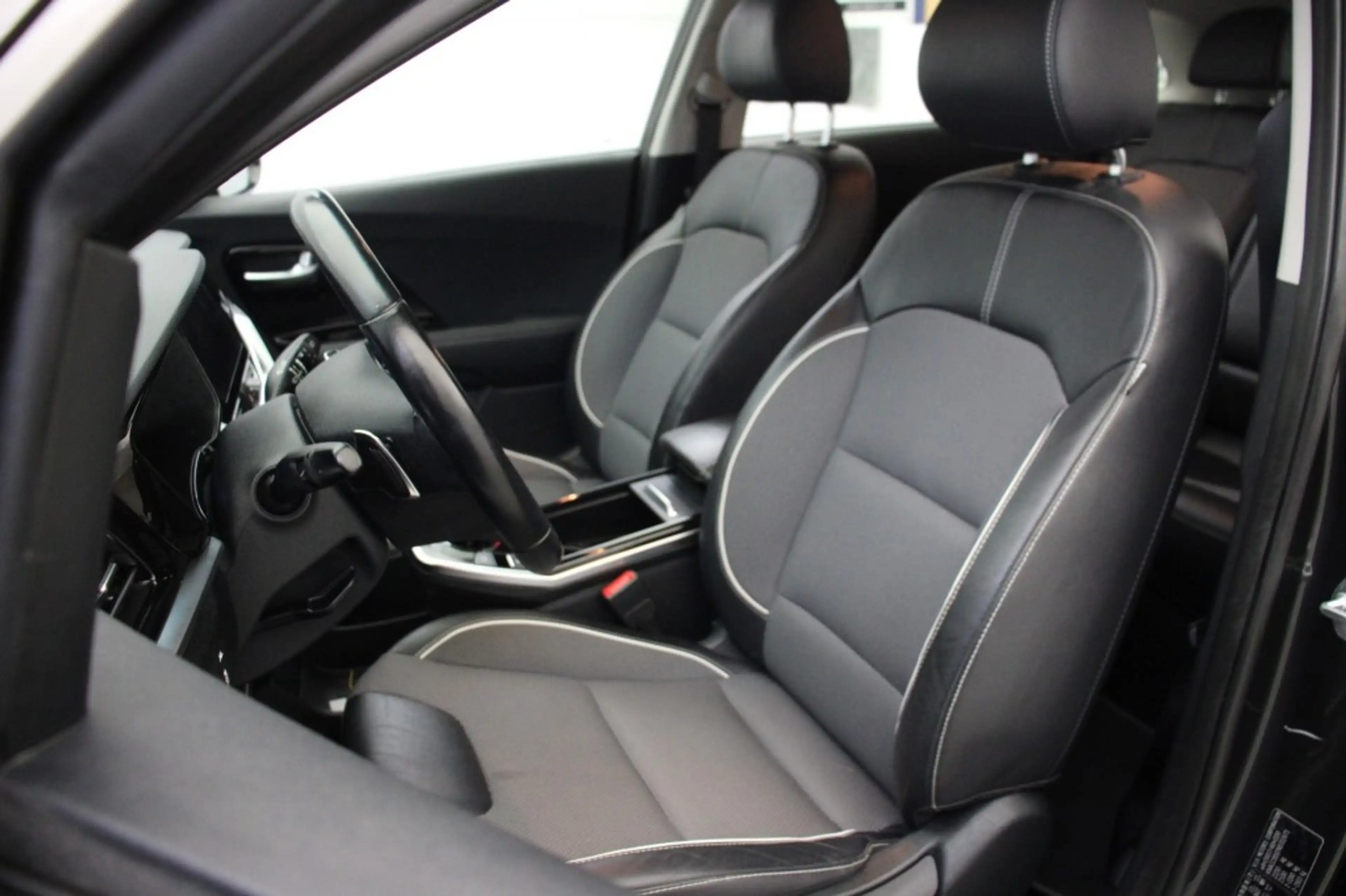 Kia e-Niro E-Niro DynamicPlusLine 64 kWh 3 Fase - Carplay, Ca — photo 12