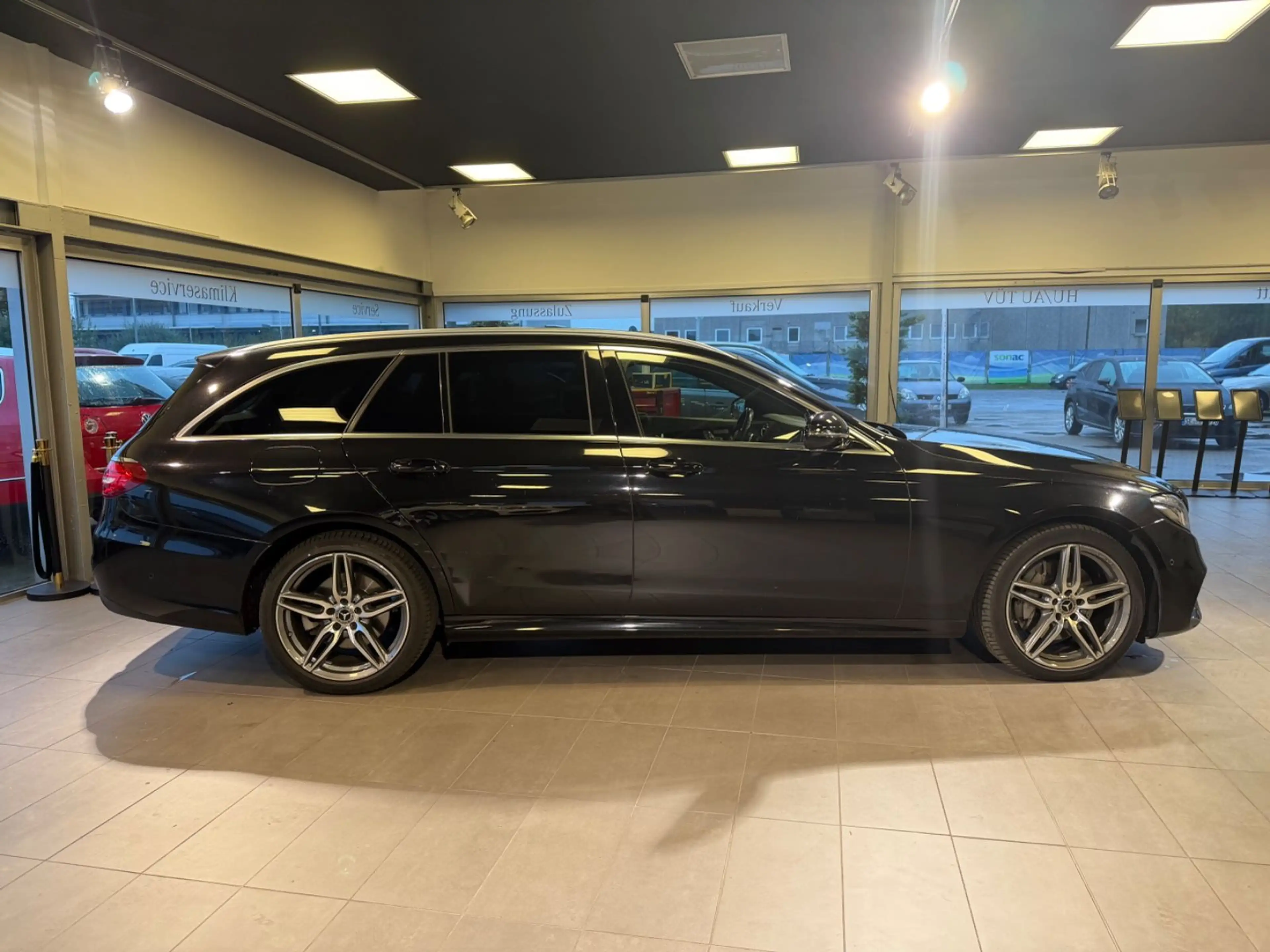 Mercedes-Benz E 350 d | AMG| DESIGNO|HEAD UP — photo 7