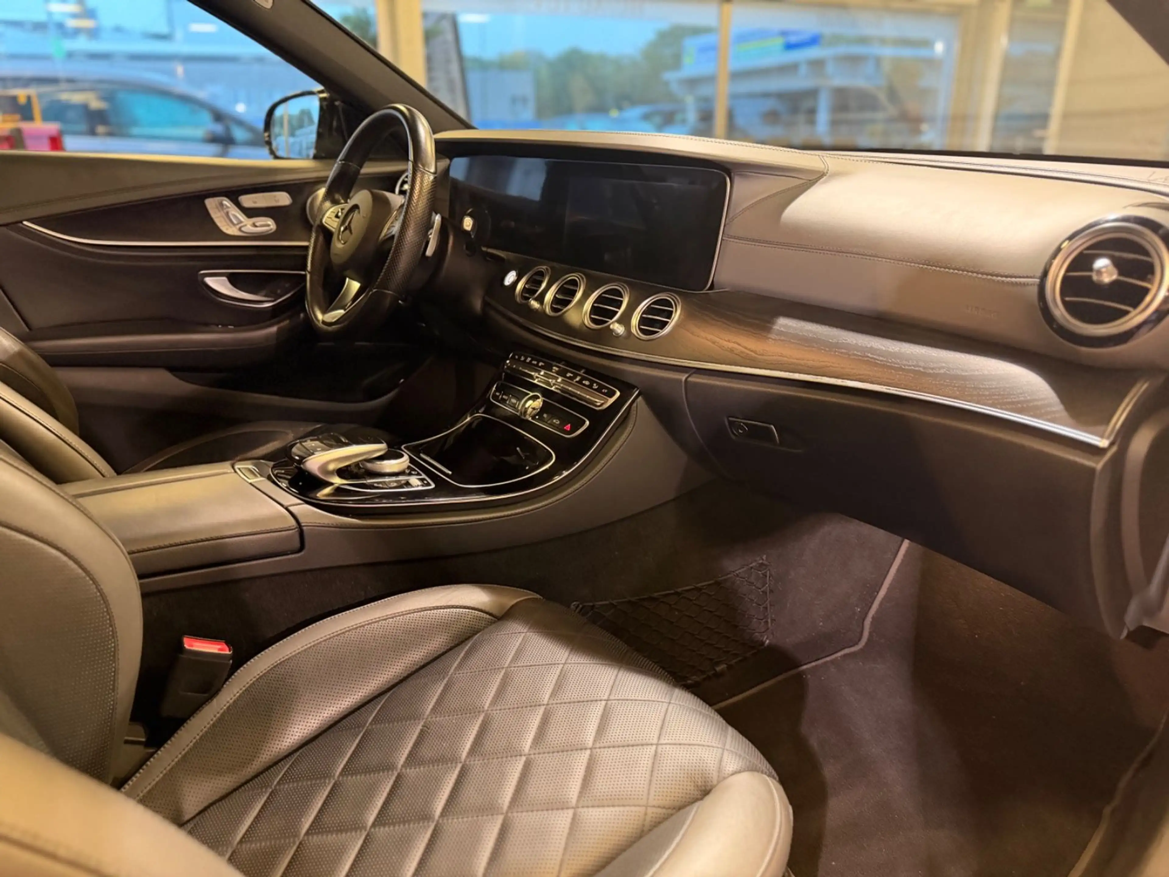 Mercedes-Benz E 350 d | AMG| DESIGNO|HEAD UP — photo 12