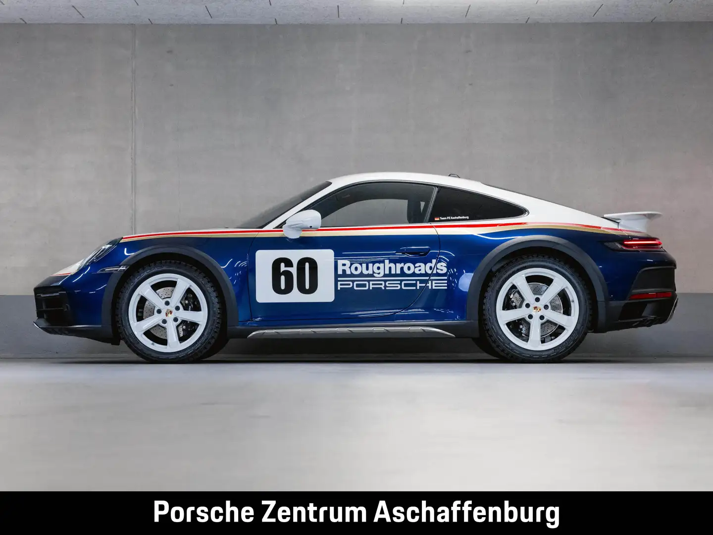 Porsche 992 911 Dakar Rallye Design Paket Weiß - 2