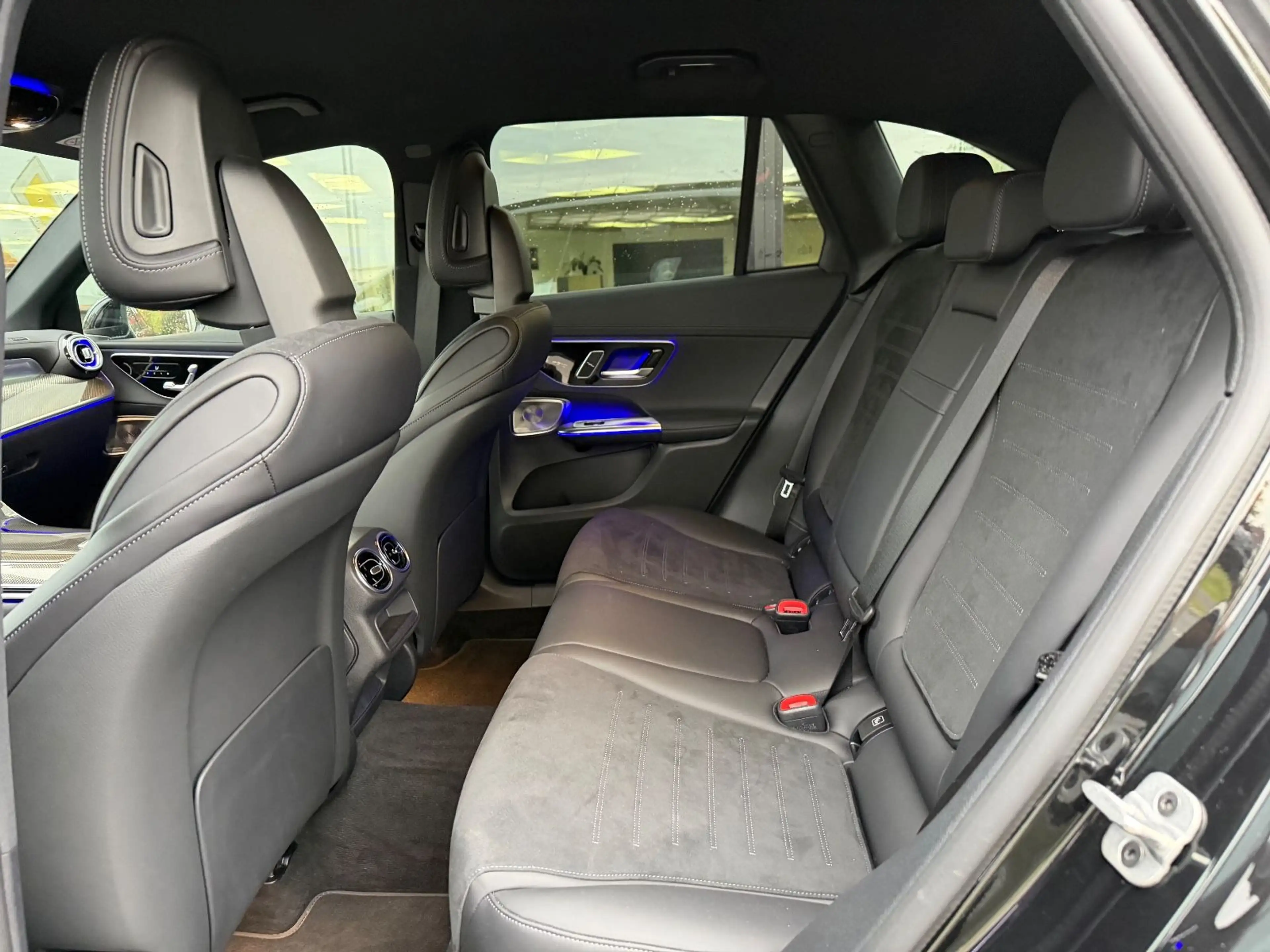 Mercedes-Benz GLC 220 d 4M AMG, NIGHT, AHK, Distro, Burmes, 20" — photo 12
