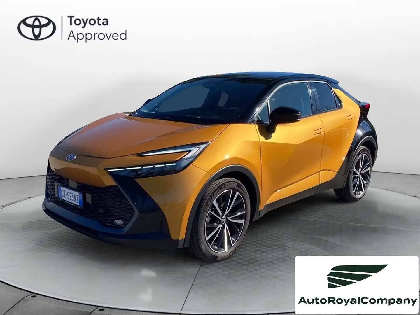 Toyota C-HR C-HR 2.0 PHEV Lounge Premiere Arancione - 1