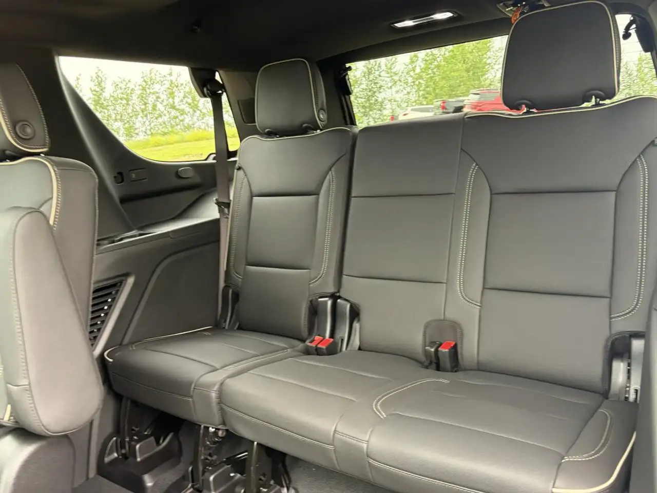 GMC Yukon photo GMC Yukon