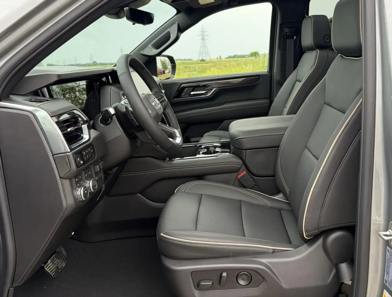 GMC Yukon photo GMC Yukon