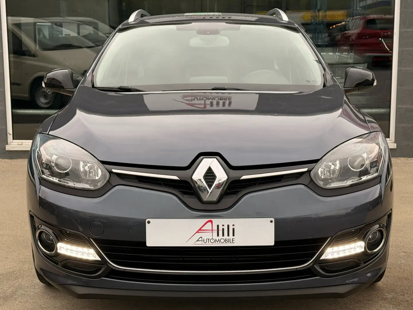 Renault Megane Mégane SW 1.5 dCi*Bose Edition*Gps*Boite-Auto* Gris - 2