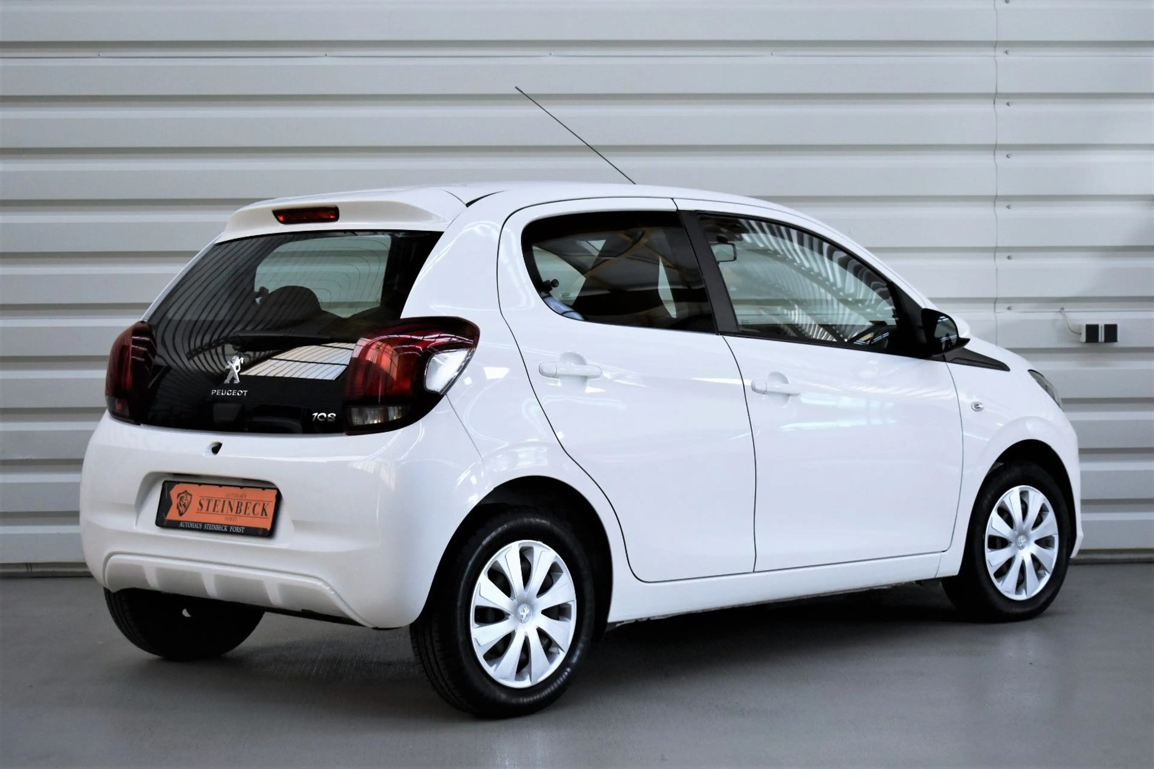 Peugeot 108 Active+Bluetooth+Allwetter+4-Türer+Klima — photo 4