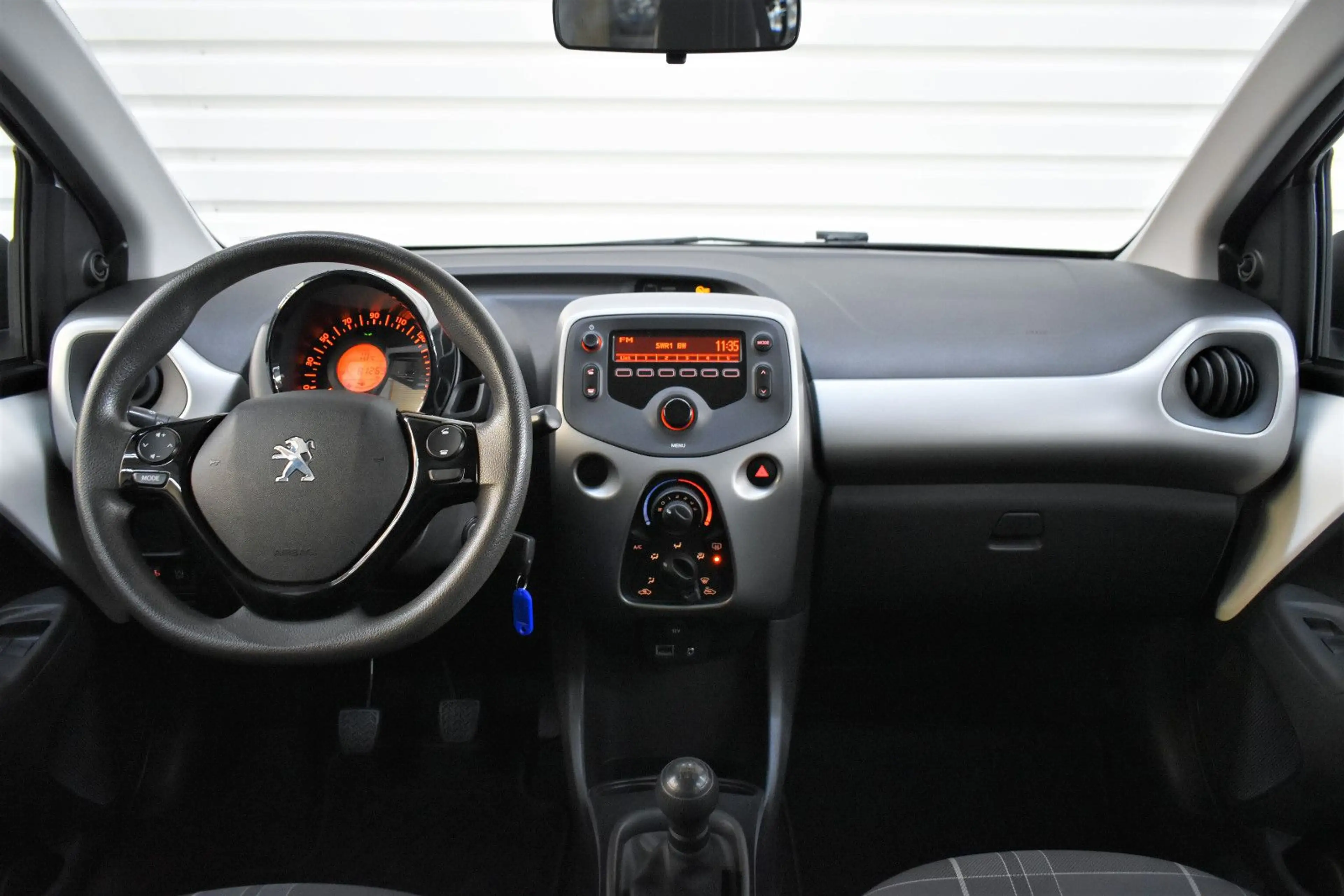 Peugeot 108 Active+Bluetooth+Allwetter+4-Türer+Klima — photo 15
