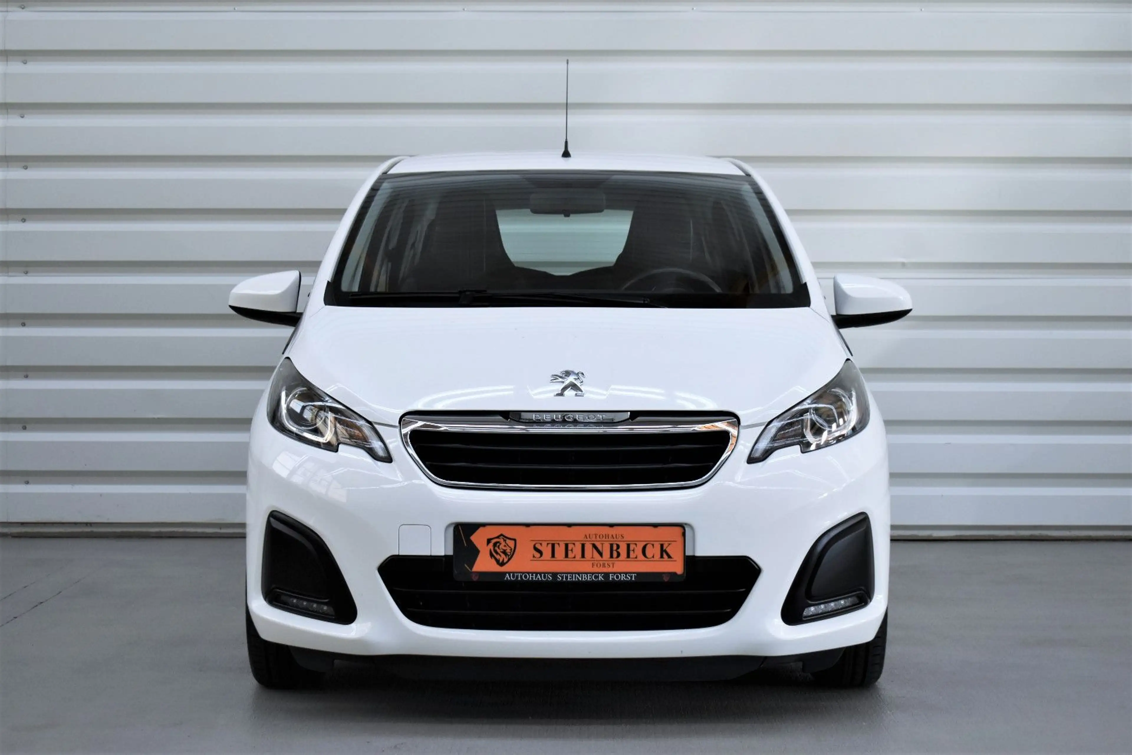 Peugeot 108 Active+Bluetooth+Allwetter+4-Türer+Klima — photo 5