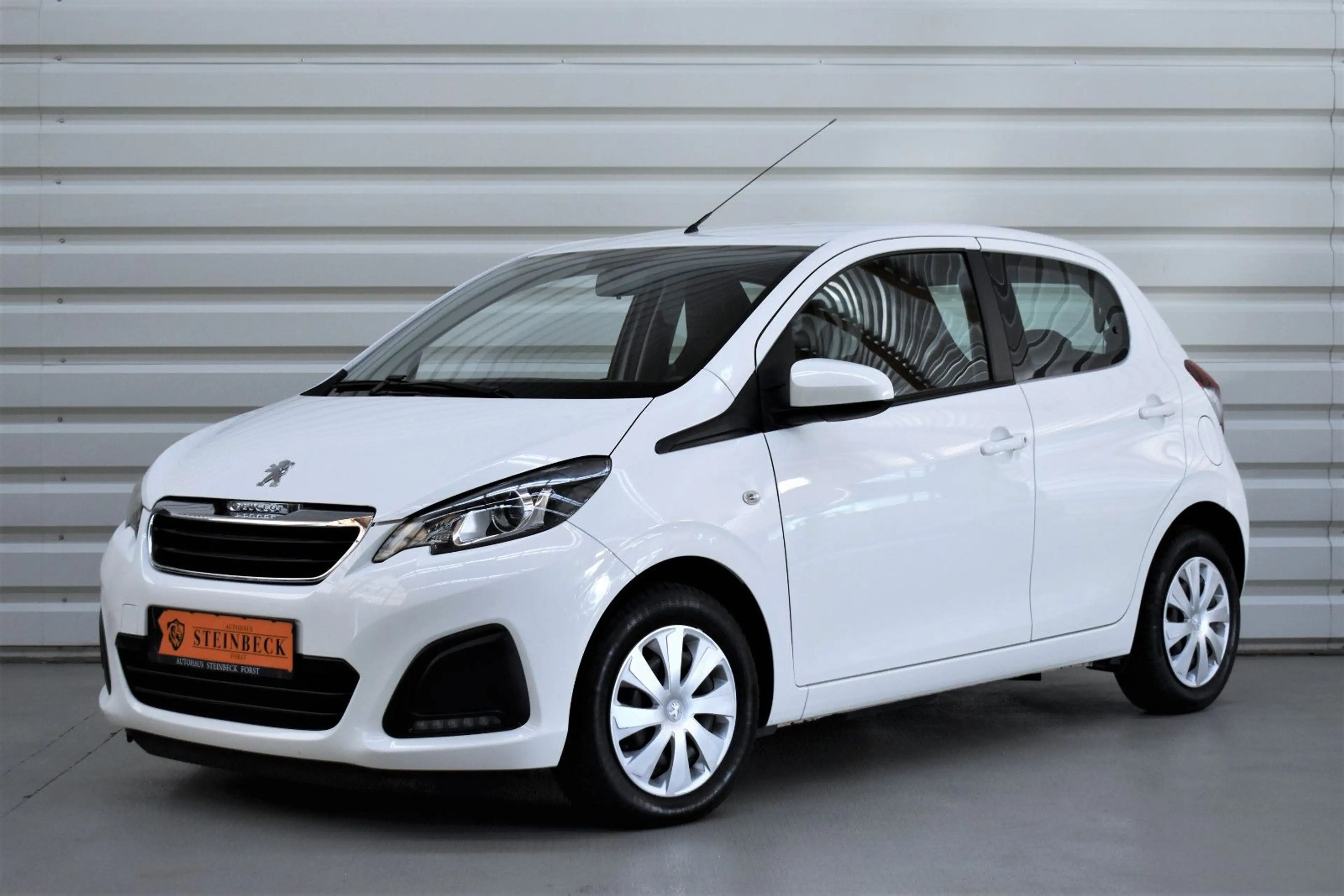 Peugeot 108 Active+Bluetooth+Allwetter+4-Türer+Klima — photo 3
