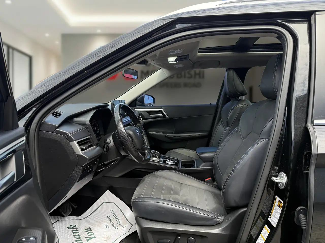 Mitsubishi Outlander снимка Mitsubishi Outlander