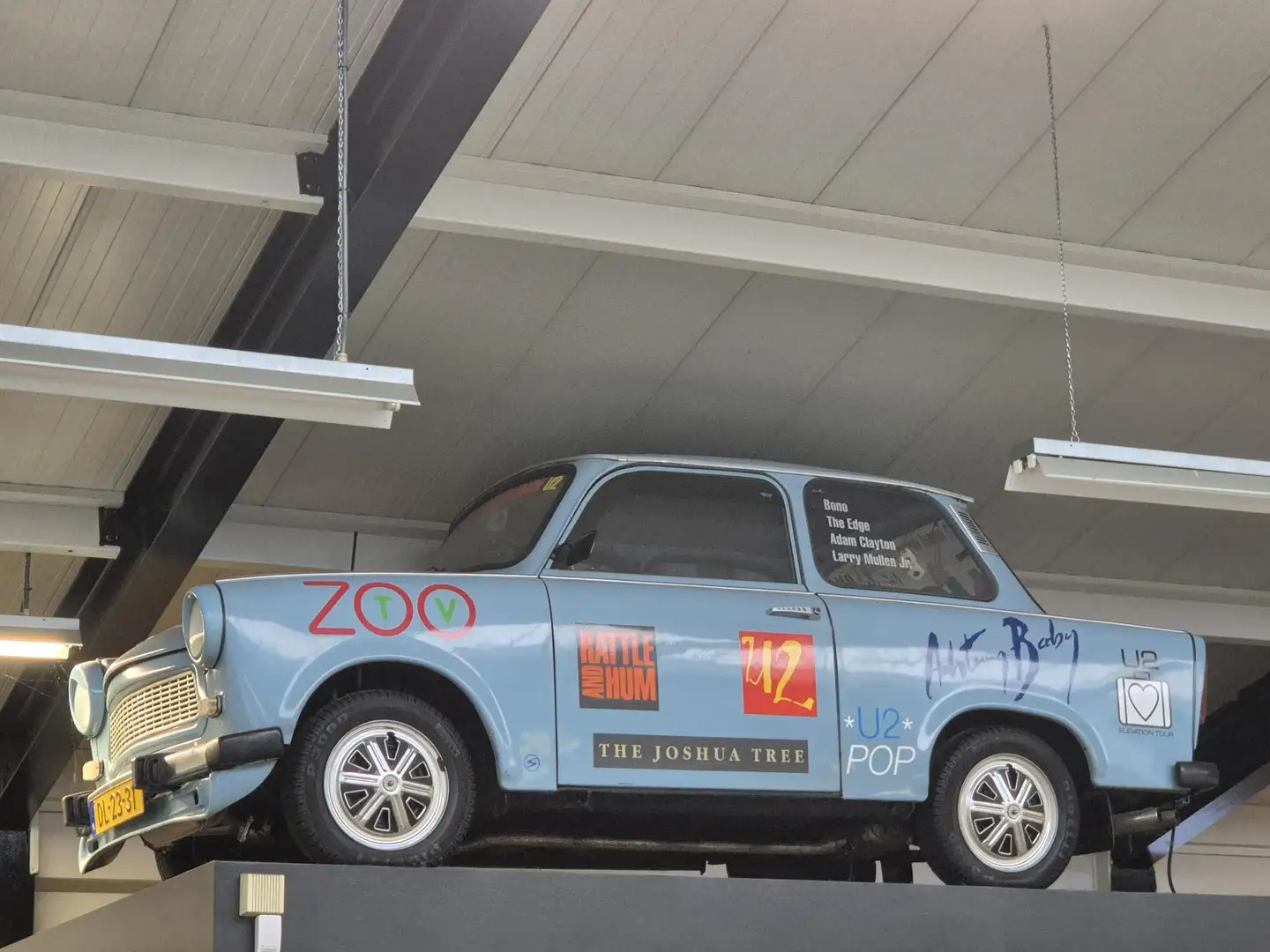 Trabant Trabant 601 Standaard U2 ACHTUNG BABY! Blau - 1