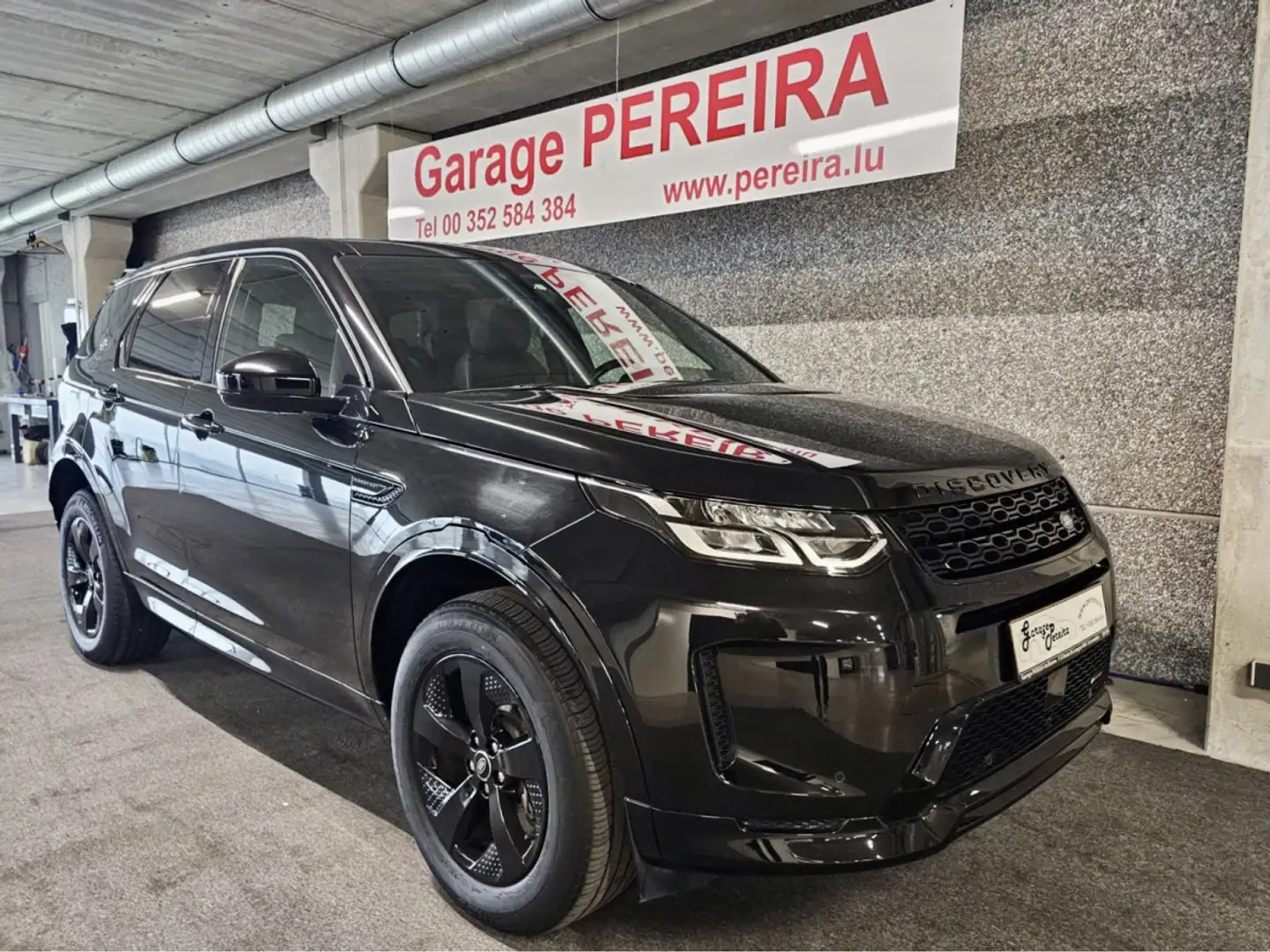 Land Rover Discovery Sport D NEW MODEL R-DYNAMIC 7 SITZE PANO CUIR NAVI 1 HAN Noir - 1
