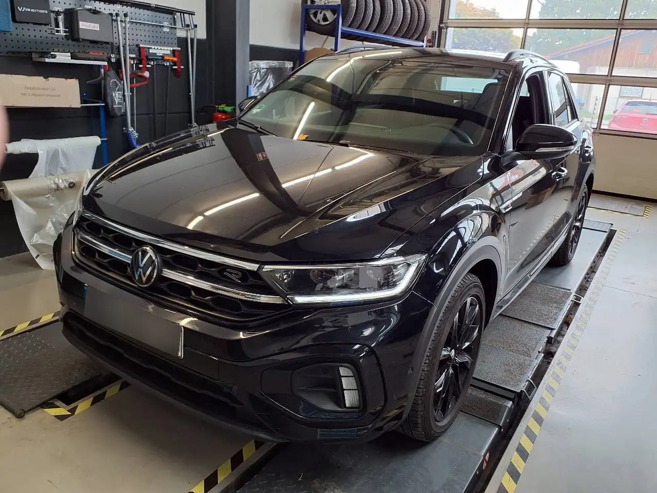 Volkswagen T-Roc, фото 1