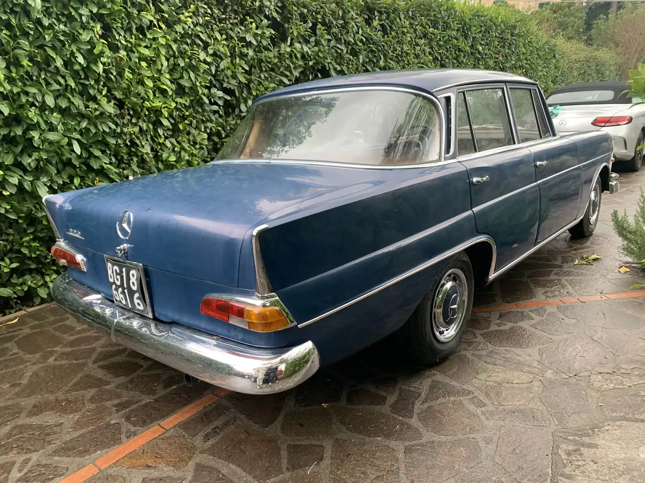 Mercedes-Benz 220 B W111 5p mantenuta 2.2, foto 1