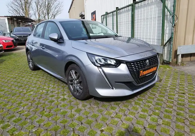 Peugeot 208 view 2