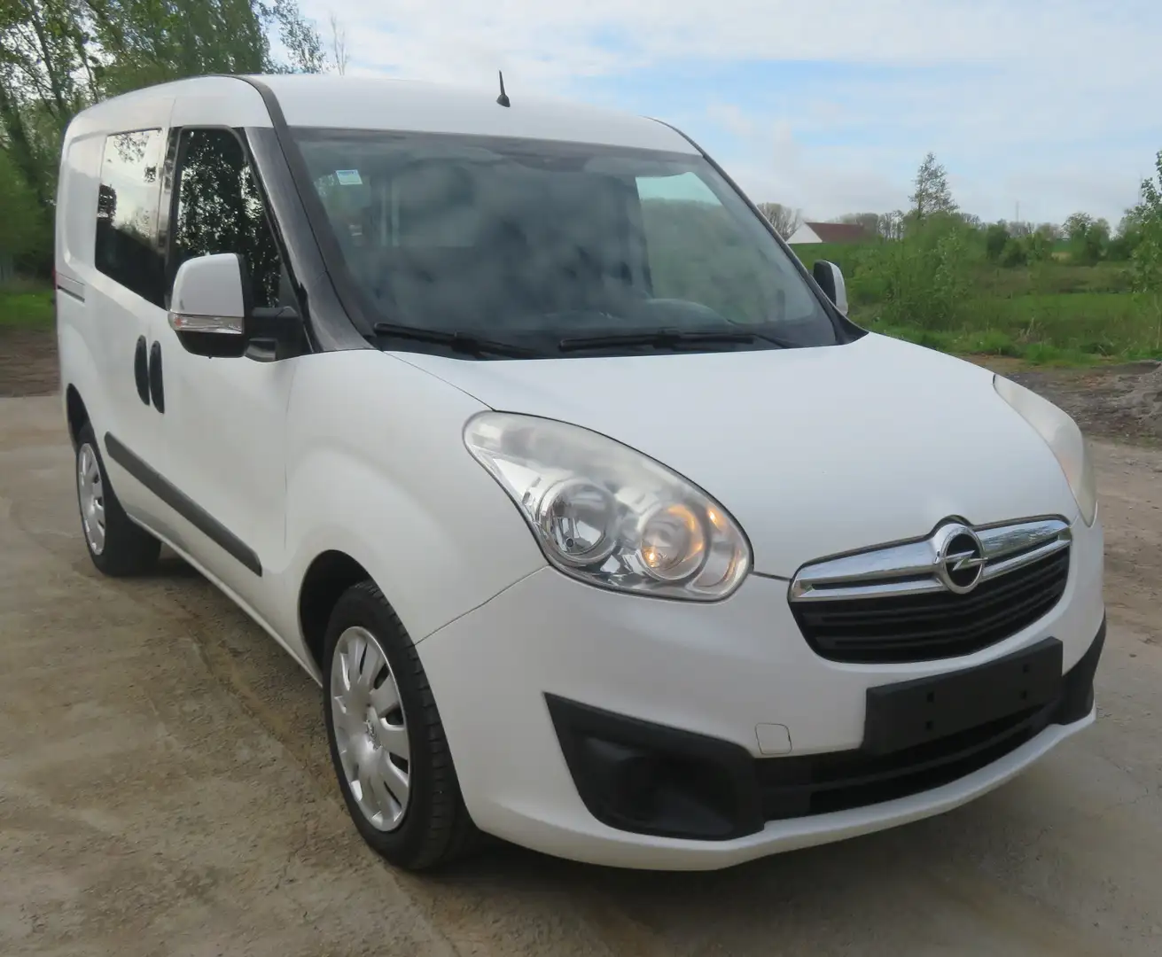 Opel Combo 1.4 Blanc - 1