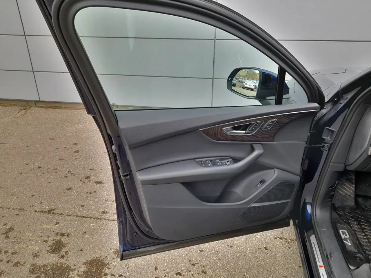 Audi Q7 снимка Audi Q7