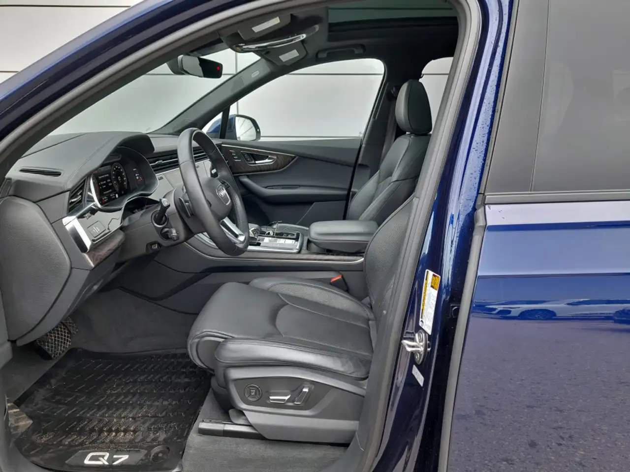 Audi Q7 снимка Audi Q7