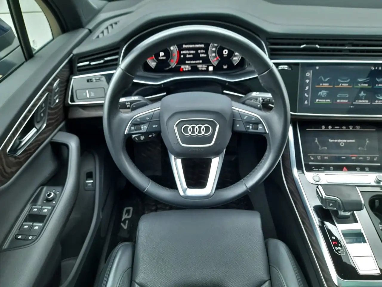 Audi Q7 снимка Audi Q7