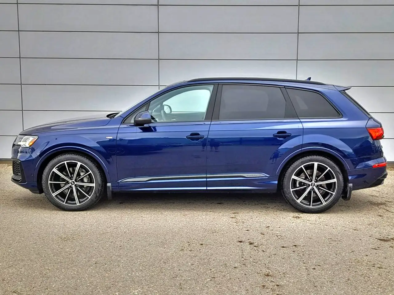 Audi Q7 снимка Audi Q7