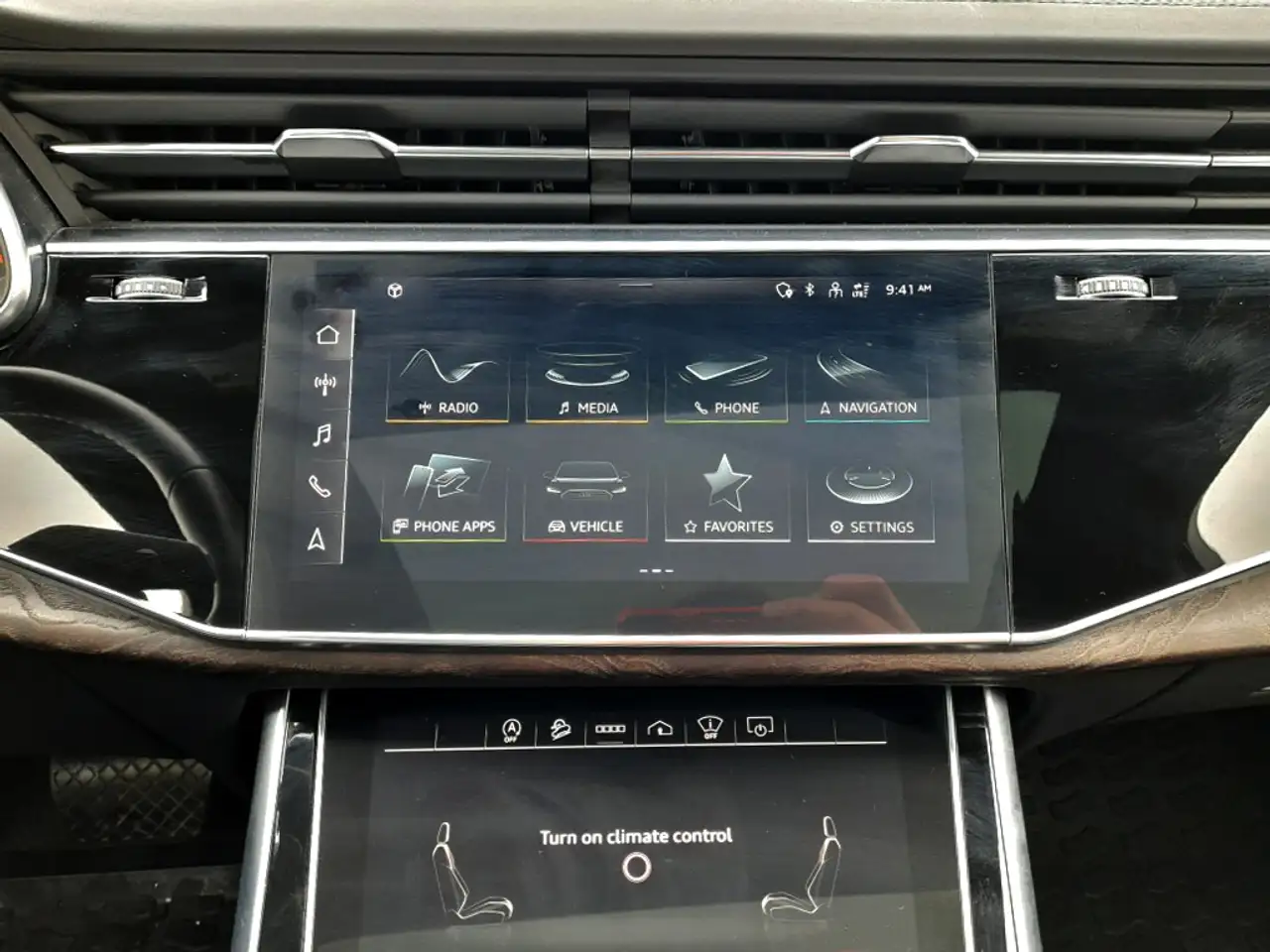 Audi Q7 снимка Audi Q7