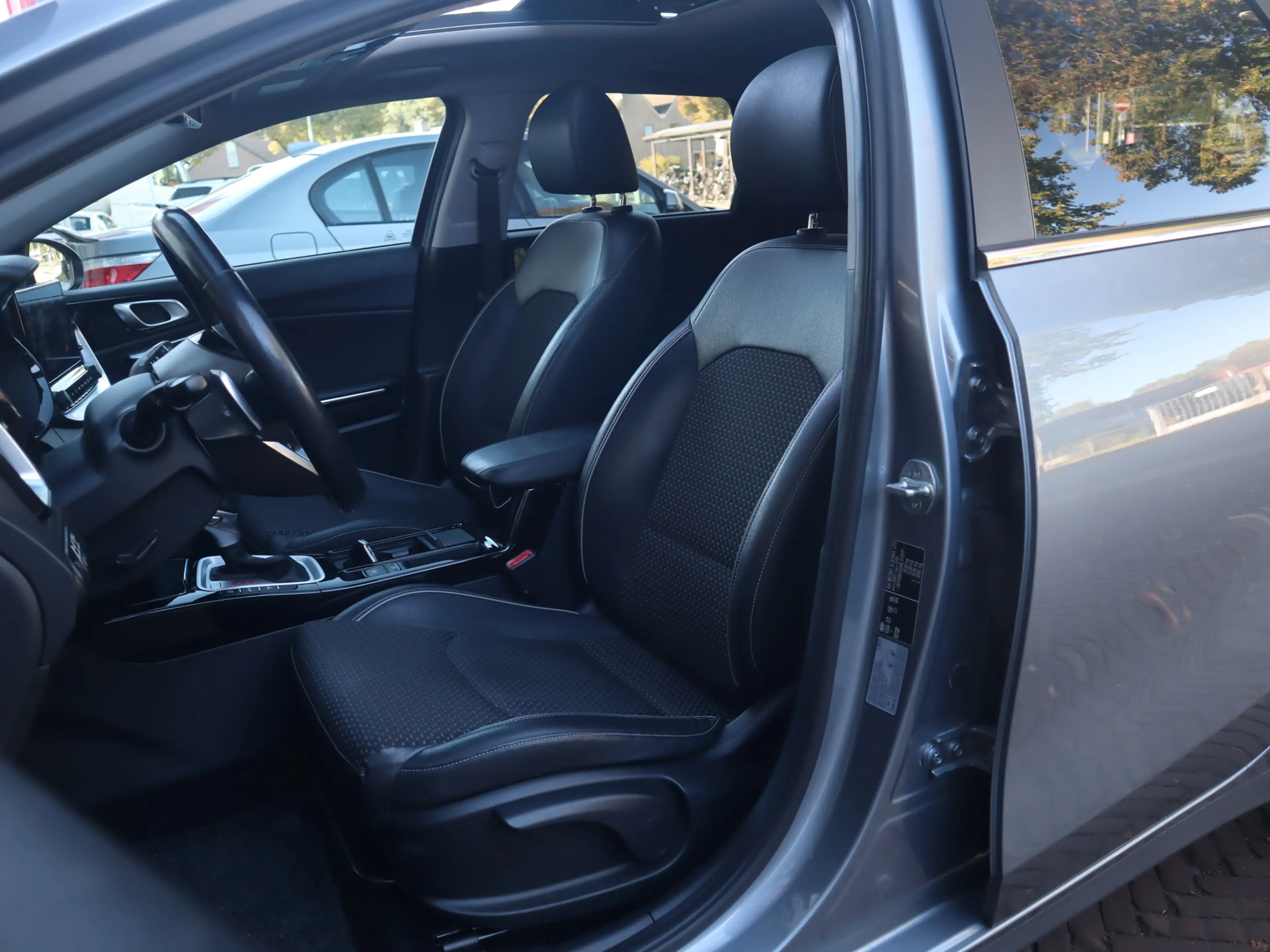 Kia Ceed SW / cee'd SW Sportswagon 1.6 GDI PHEV DynamicLine / Camera / Pa — photo 6