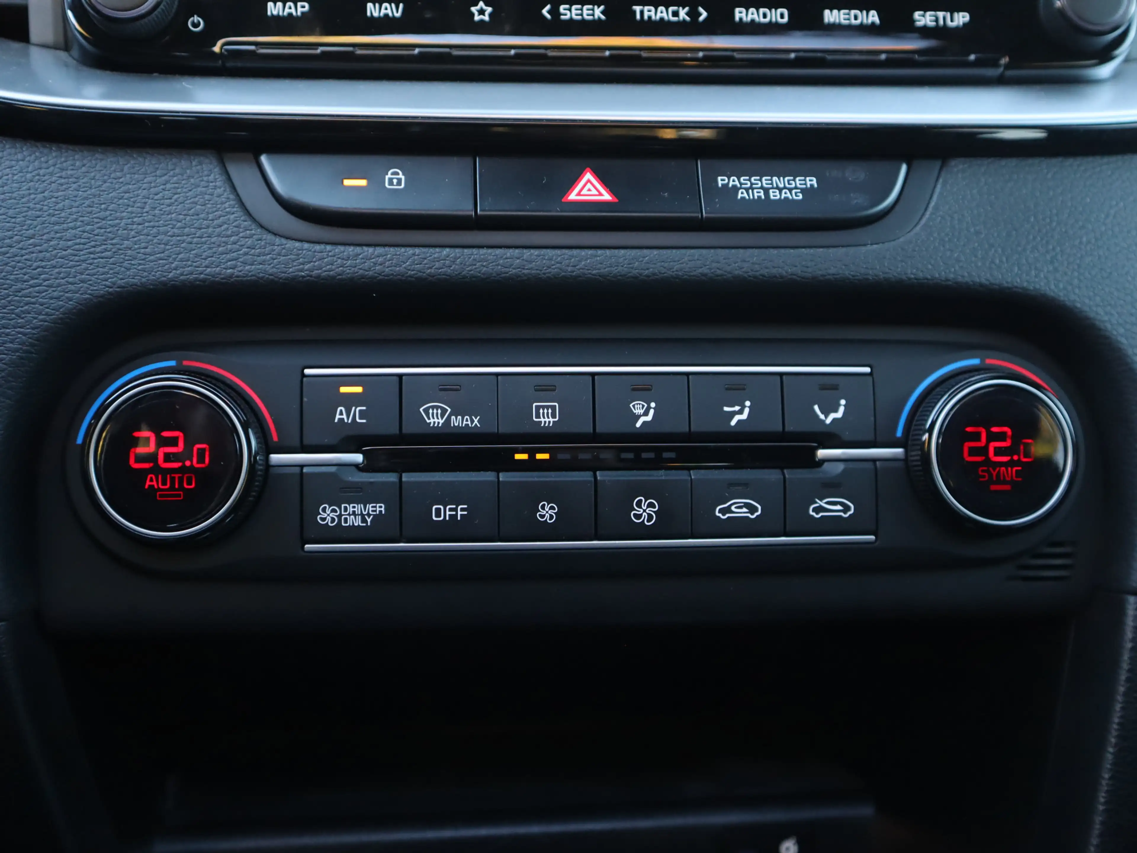 Kia Ceed SW / cee'd SW Sportswagon 1.6 GDI PHEV DynamicLine / Camera / Pa — photo 23