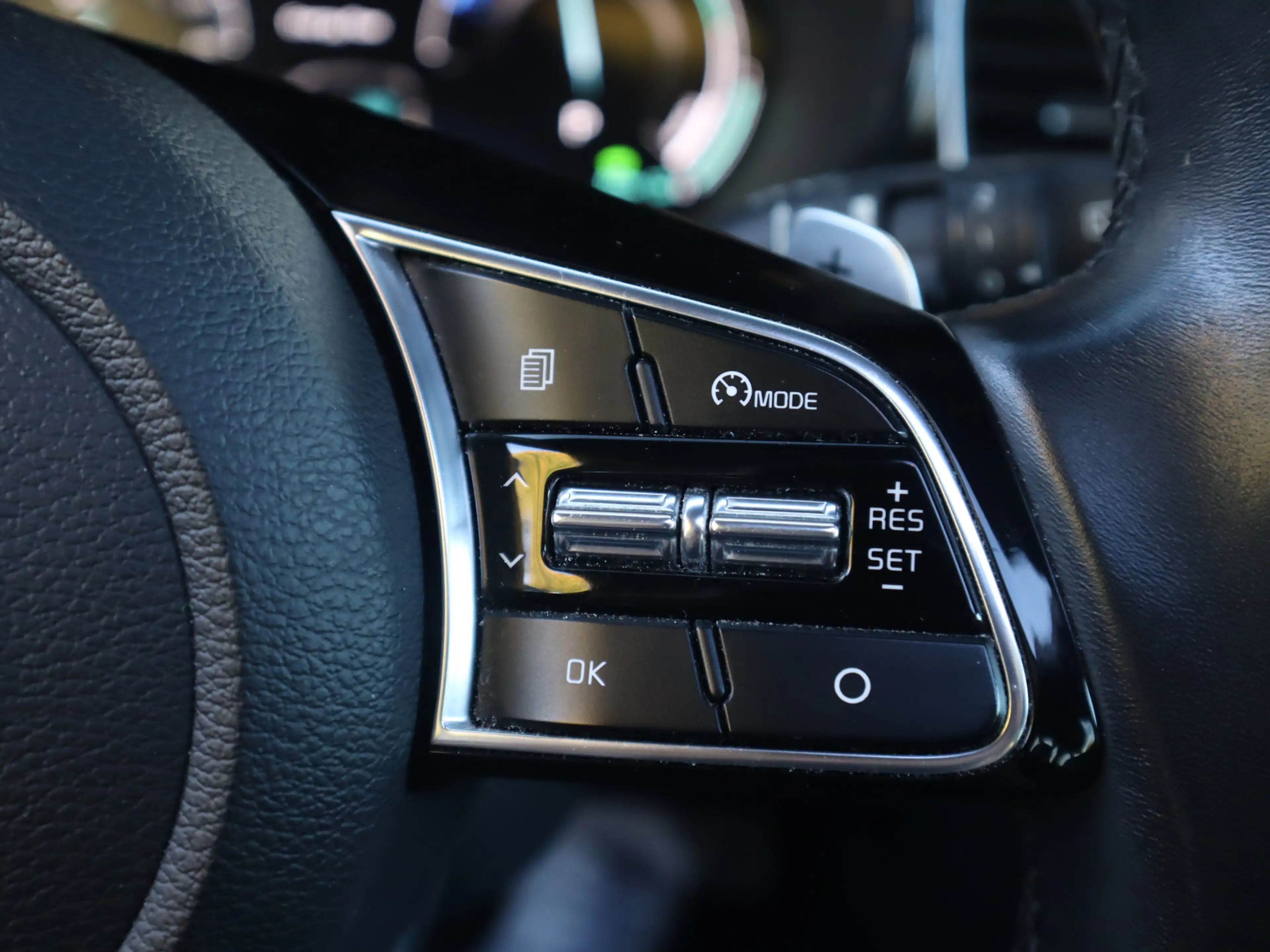 Kia Ceed SW / cee'd SW Sportswagon 1.6 GDI PHEV DynamicLine / Camera / Pa — photo 17