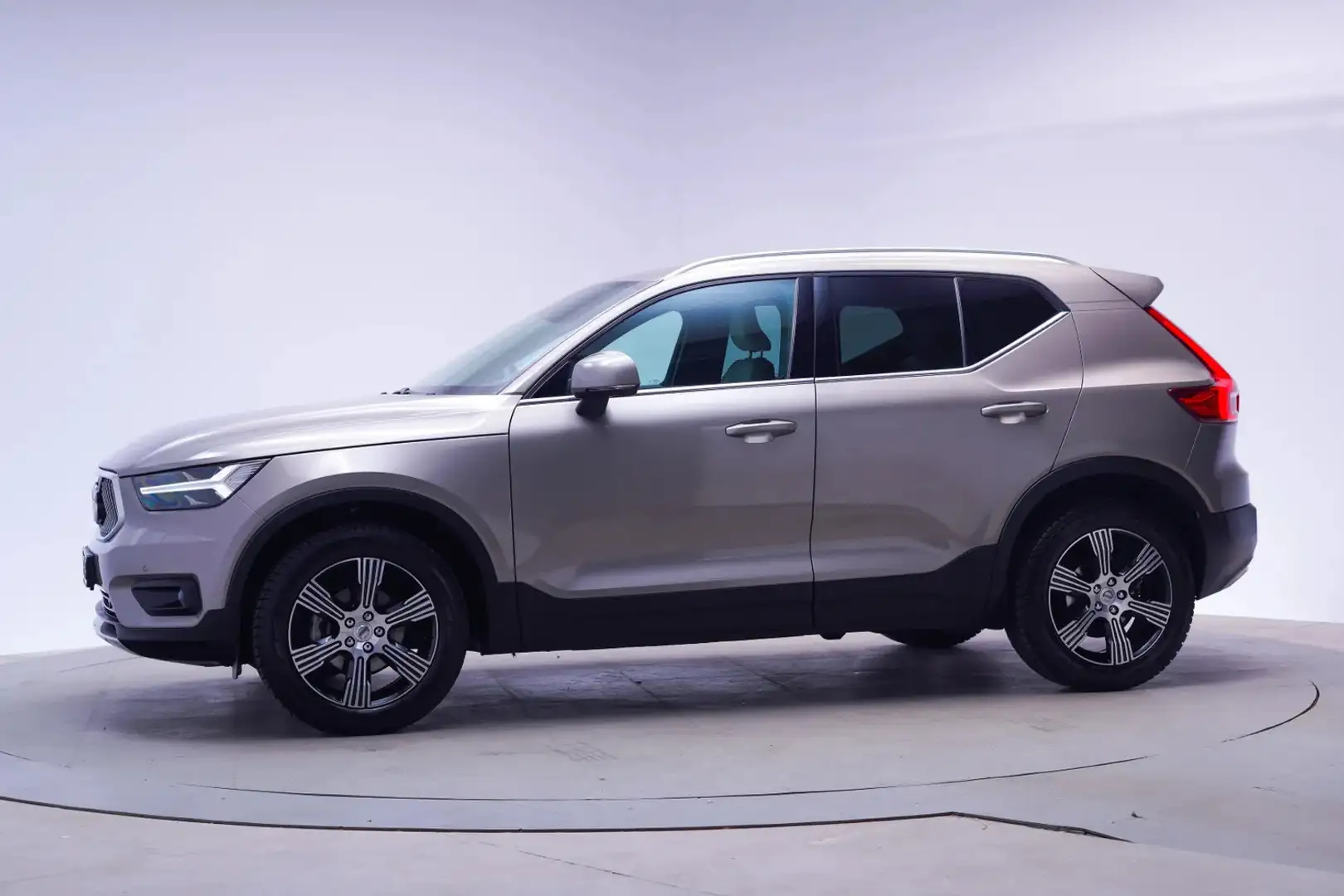 Volvo XC40 T3 Inscription Aut. [ Leder Trekhaak Harman/Kardon Grijs - 2