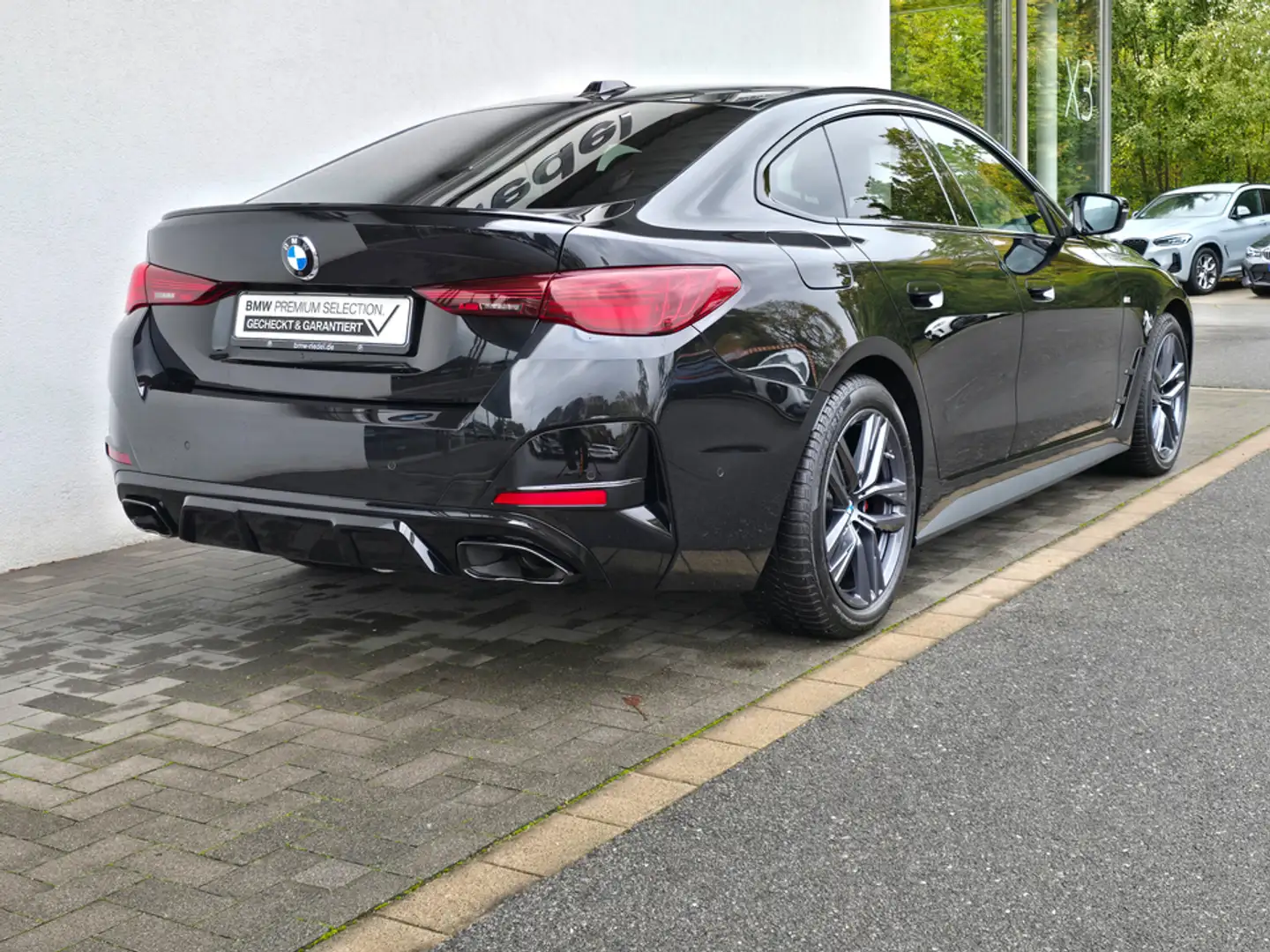 BMW 440 M440i xDrive Gran Coupe M Sport Pro*ACC*AHK*PA+* Schwarz - 2