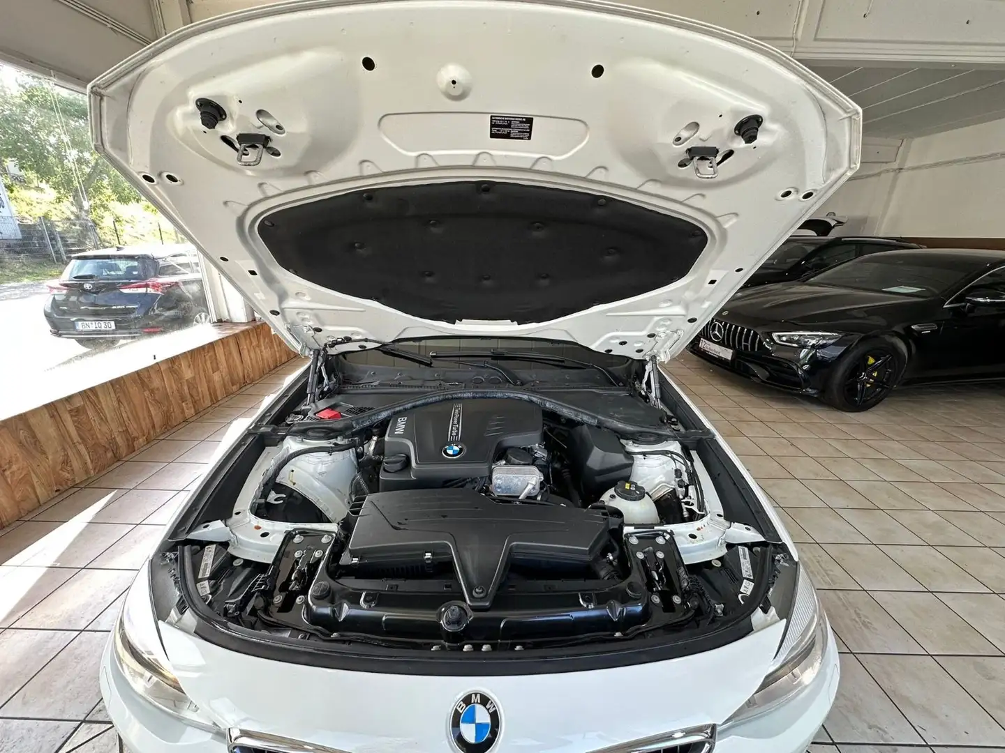 BMW 320 BMW 320 Gran Turismo Automatik Leder Panoramadac Weiß - 2