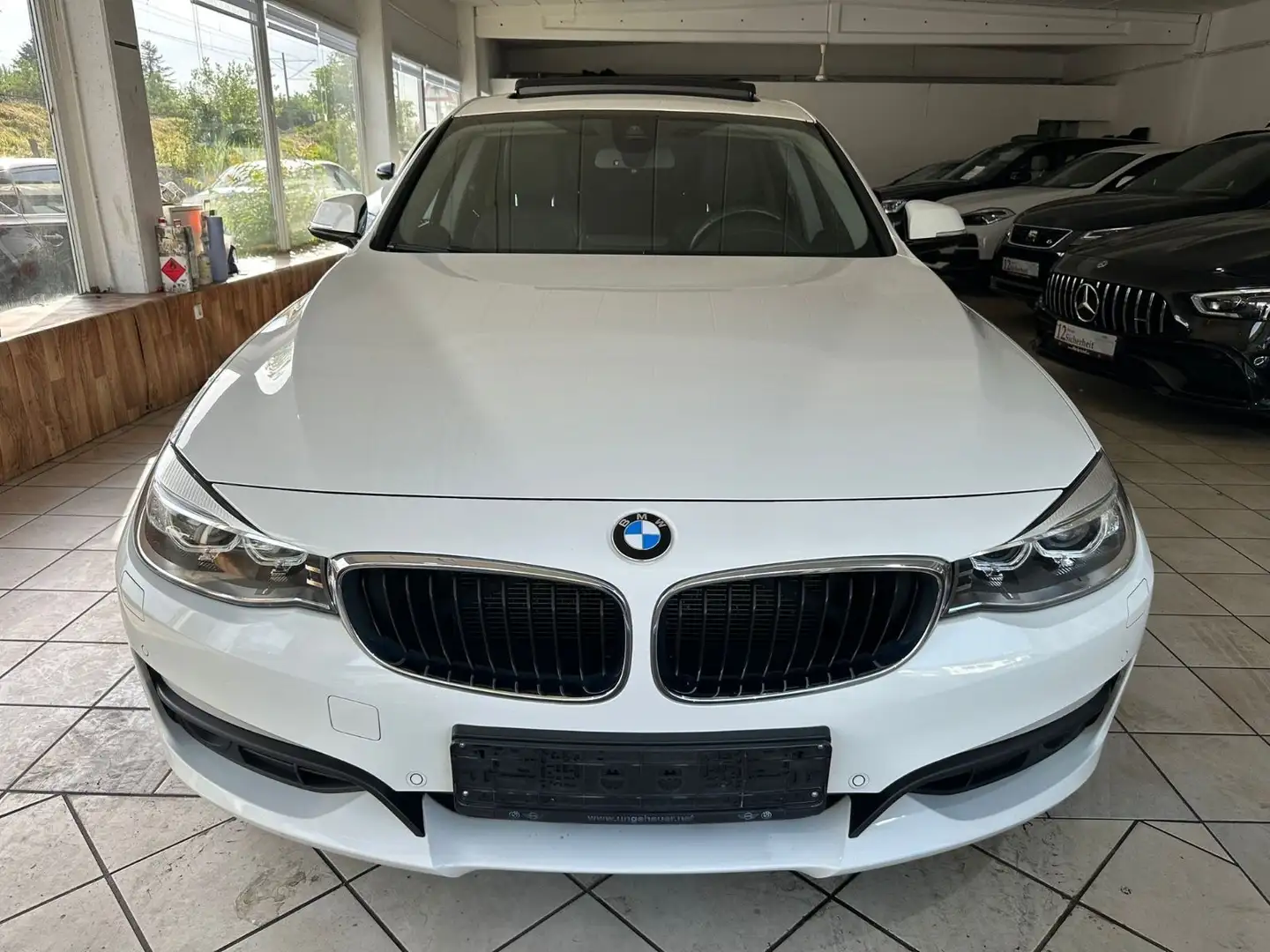 BMW 320 BMW 320 Gran Turismo Automatik Leder Panoramadac Weiß - 1