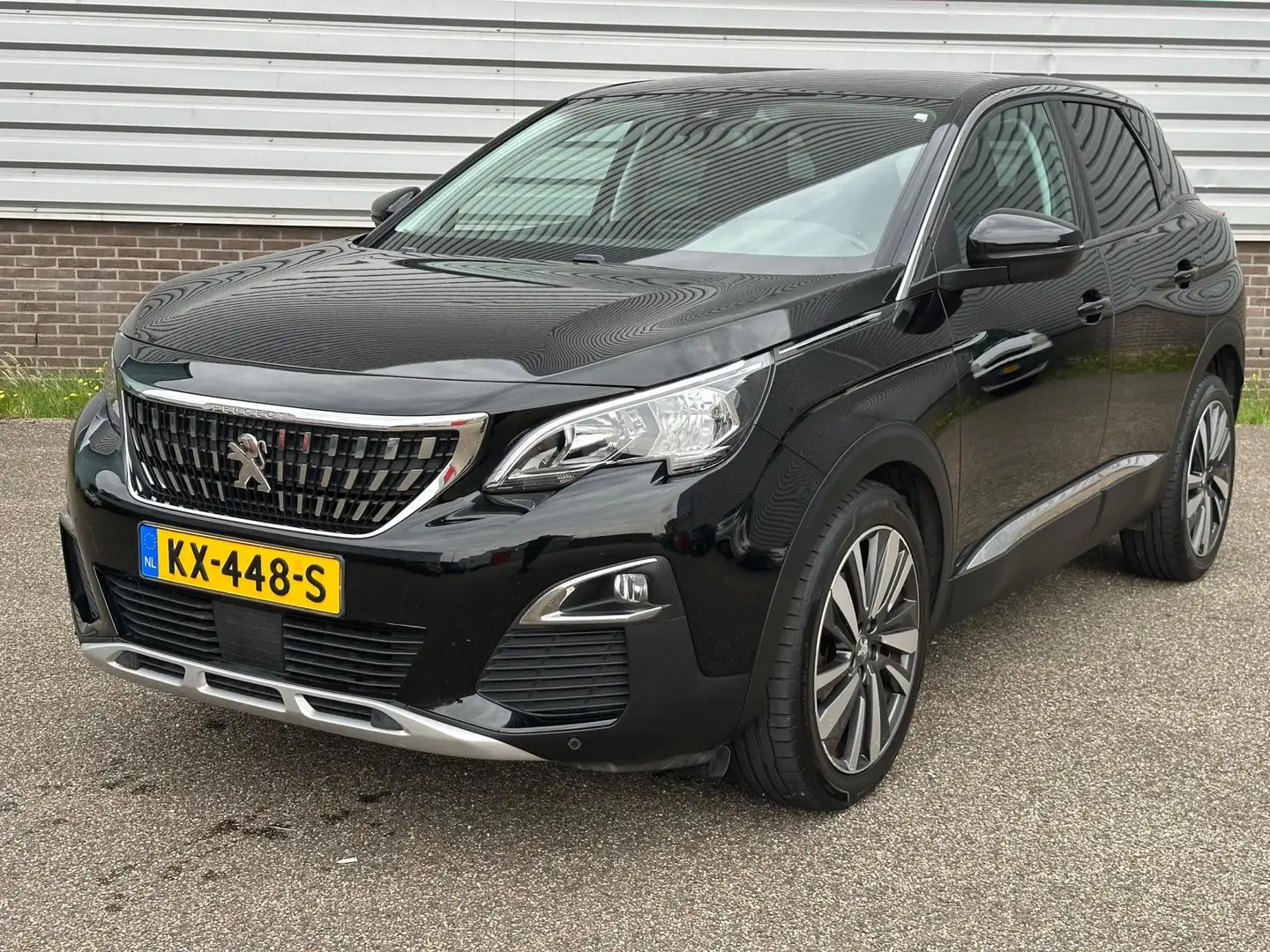 Peugeot 3008 1.2 PureTech Première Zwart - 2