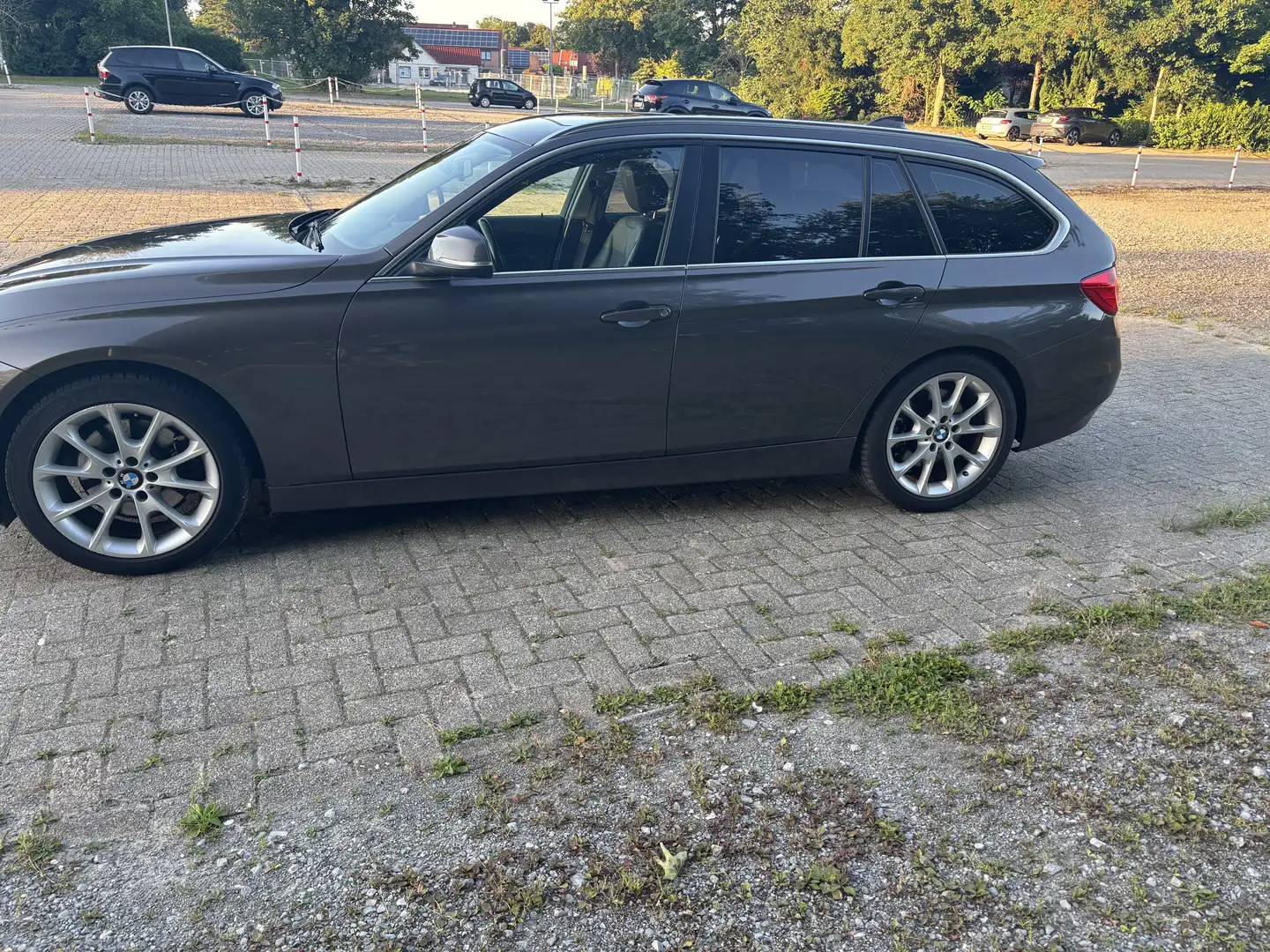 BMW 330 330 d Коричневый - 1