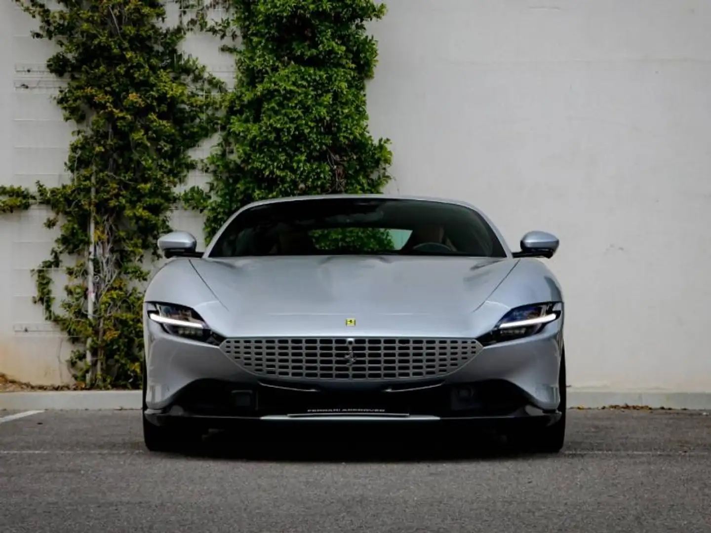 Ferrari Roma Coupé Gris - 2