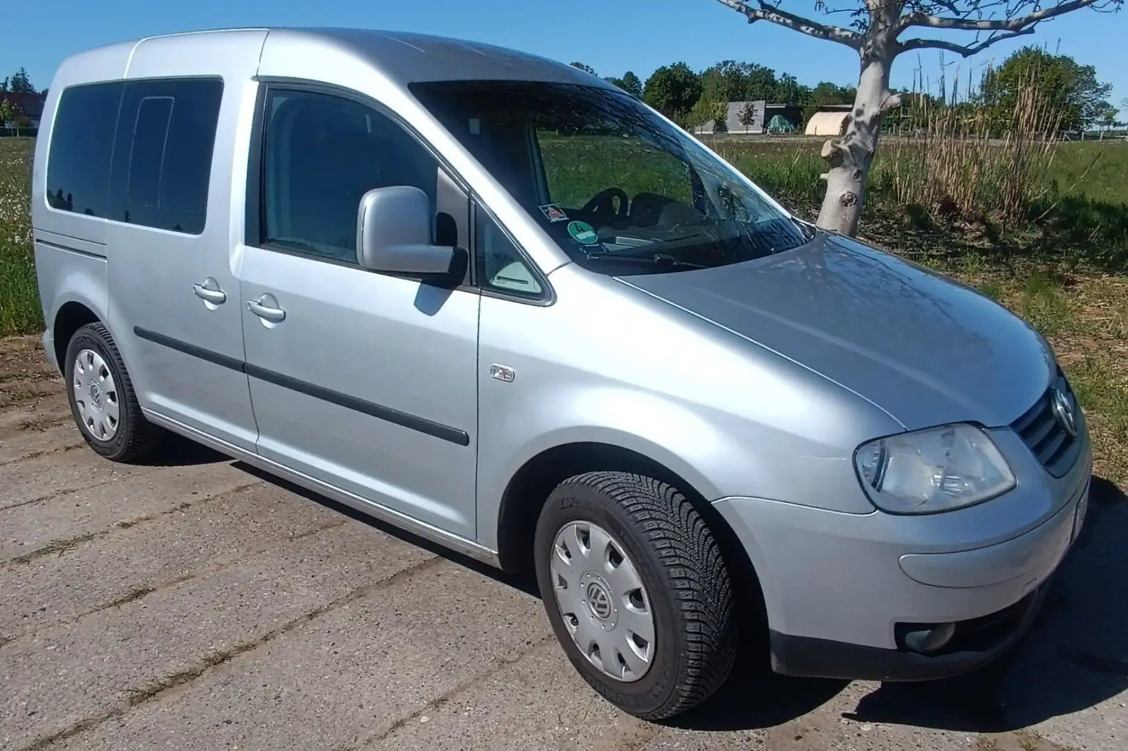 Volkswagen Caddy Caddy 1.9 TDI Life TÜV Reifen DurchsZahnriemen neu - 2