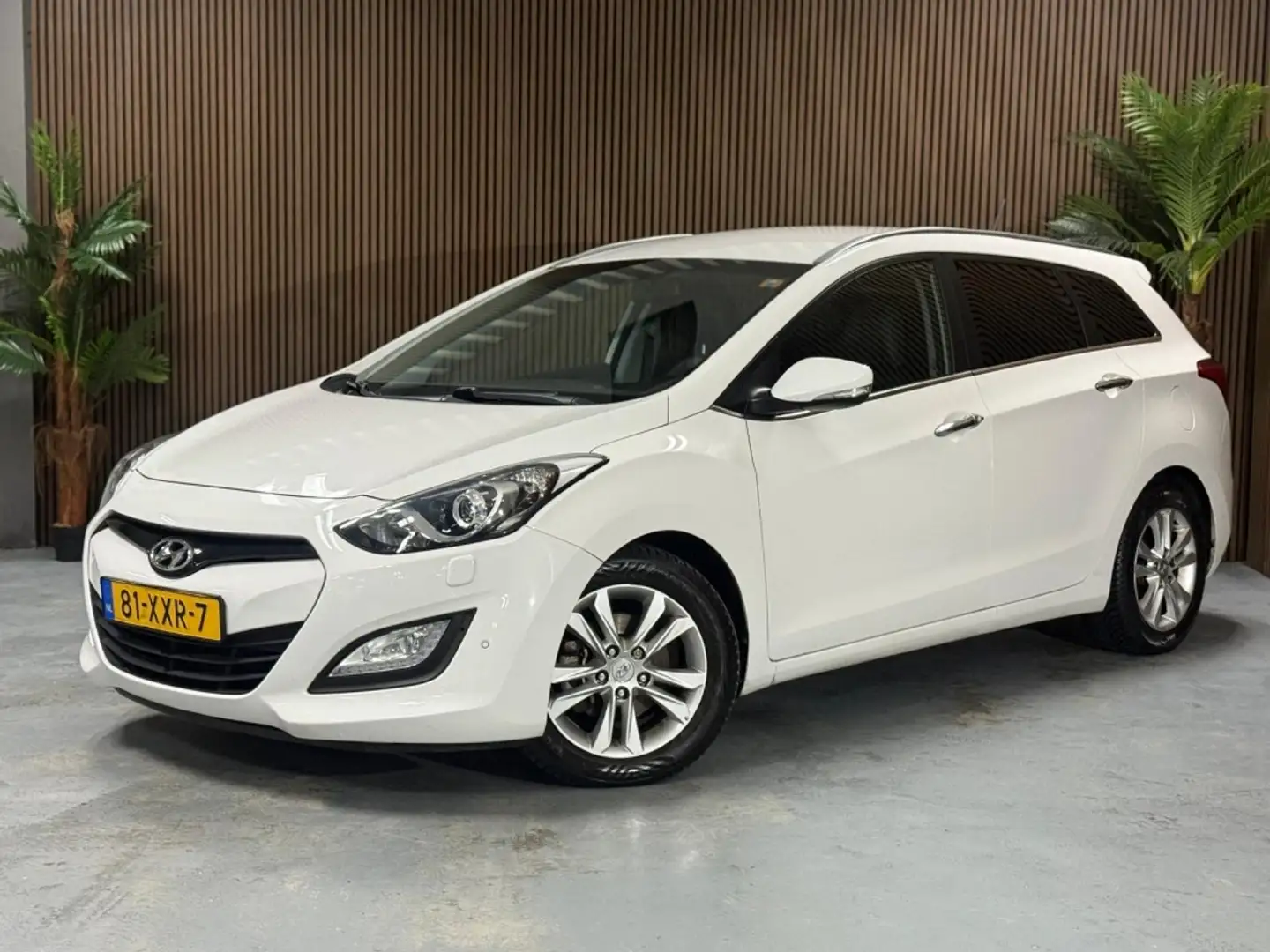 Hyundai i30 Wagon 1.6 GDI i-Catcher Weiß - 1